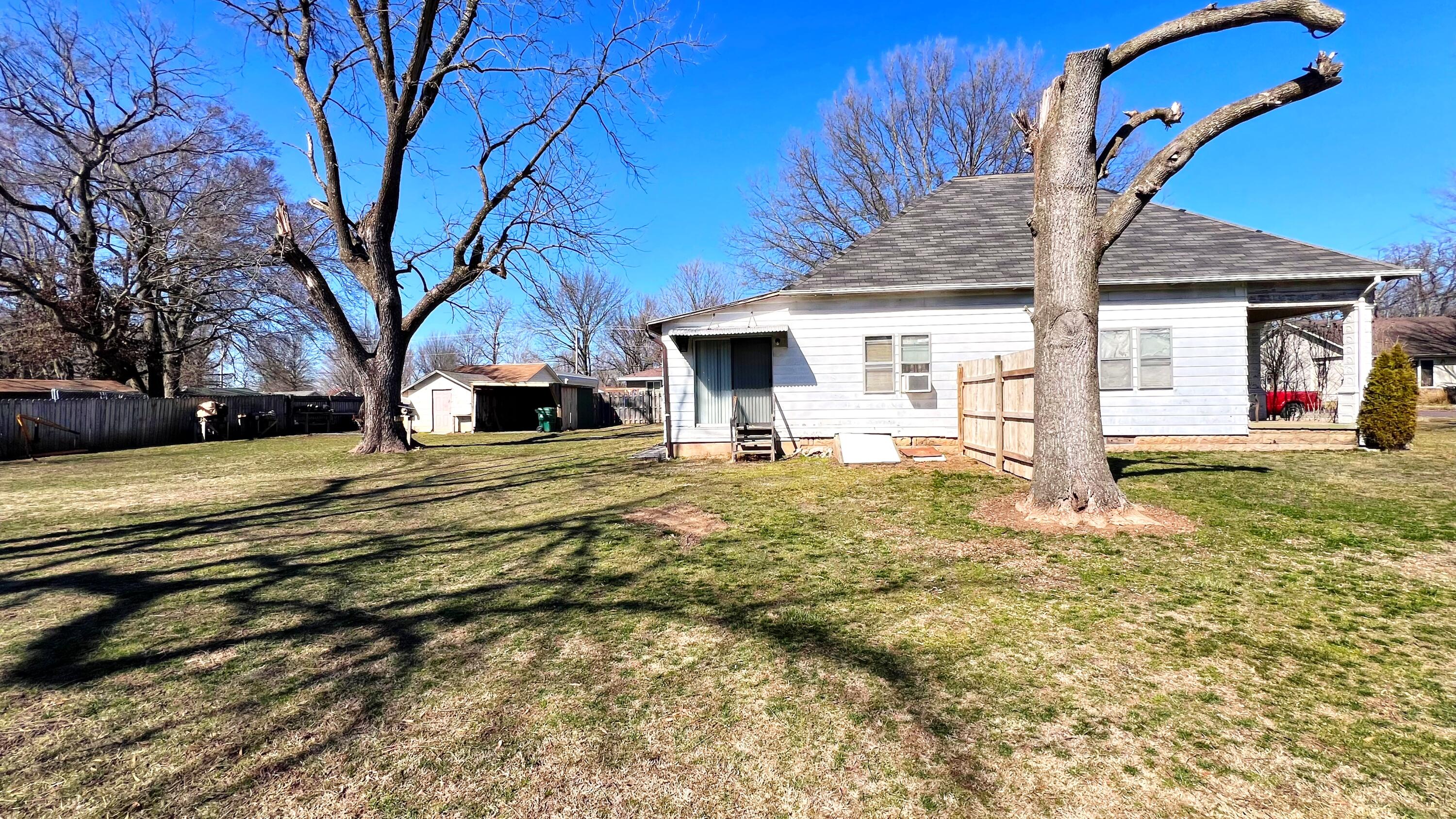 Photo 2 - Residential for sale – 802  First Avenue  Monett, MO