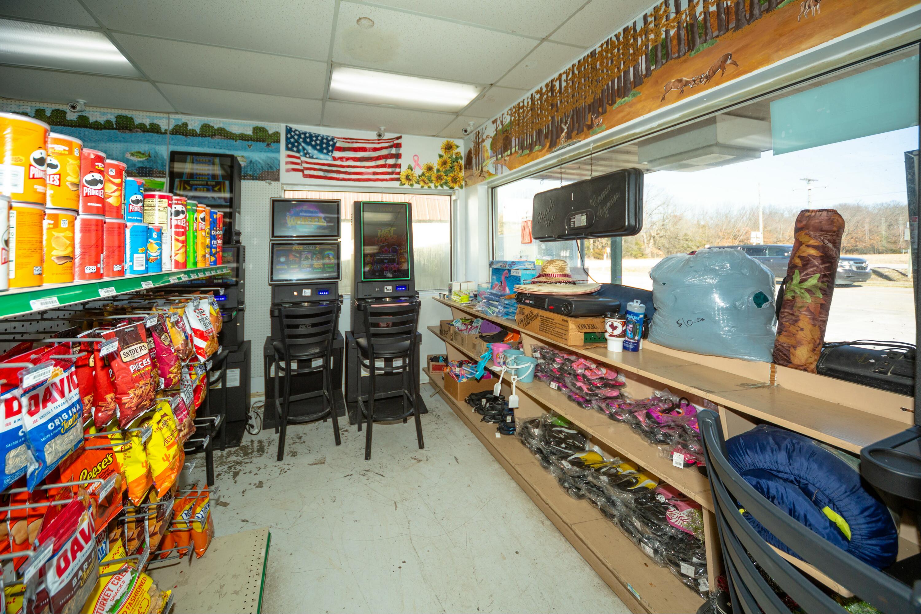 Photo 12 - Commercial Sale for sale – 784 E State Highway 215   Dadeville, MO