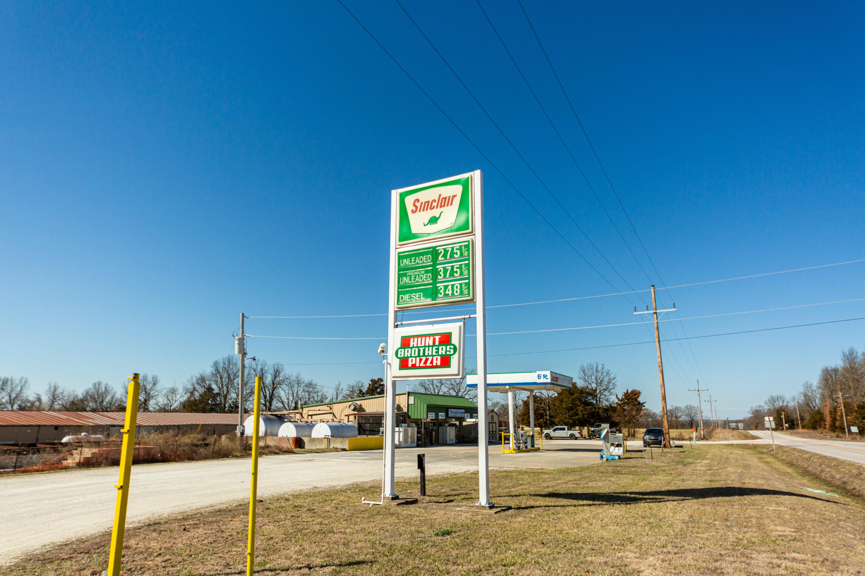 Photo 7 - Commercial Sale for sale – 784 E State Highway 215   Dadeville, MO