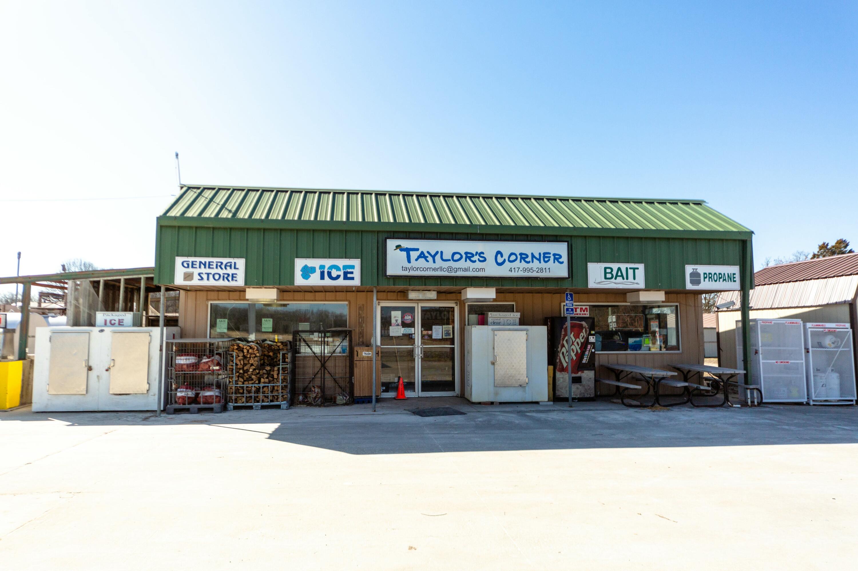 Photo 4 - Commercial Sale for sale – 784 E State Highway 215   Dadeville, MO