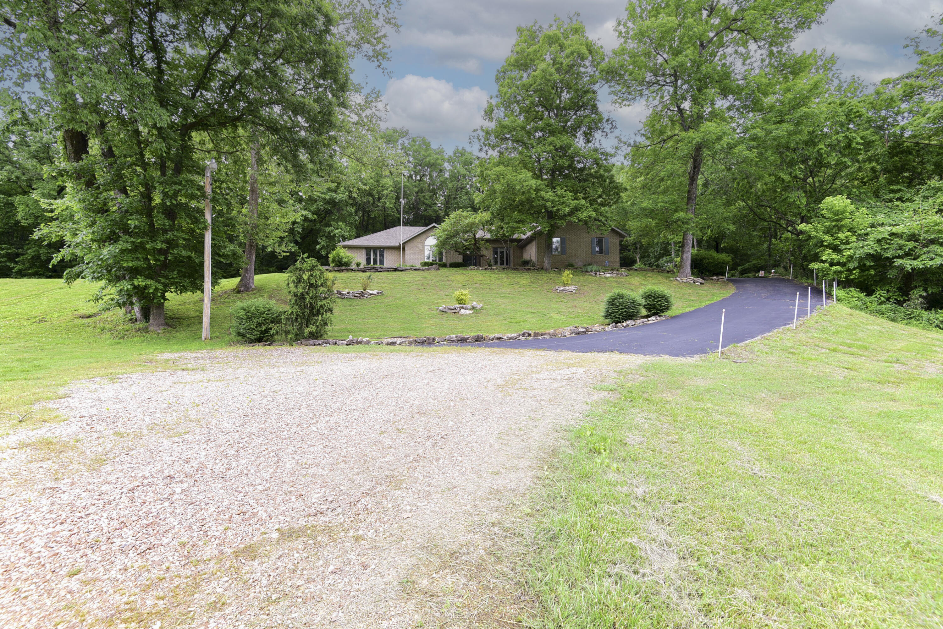 Photo 3 - Residential for sale – 130  Misty Mountain   Hollister, MO