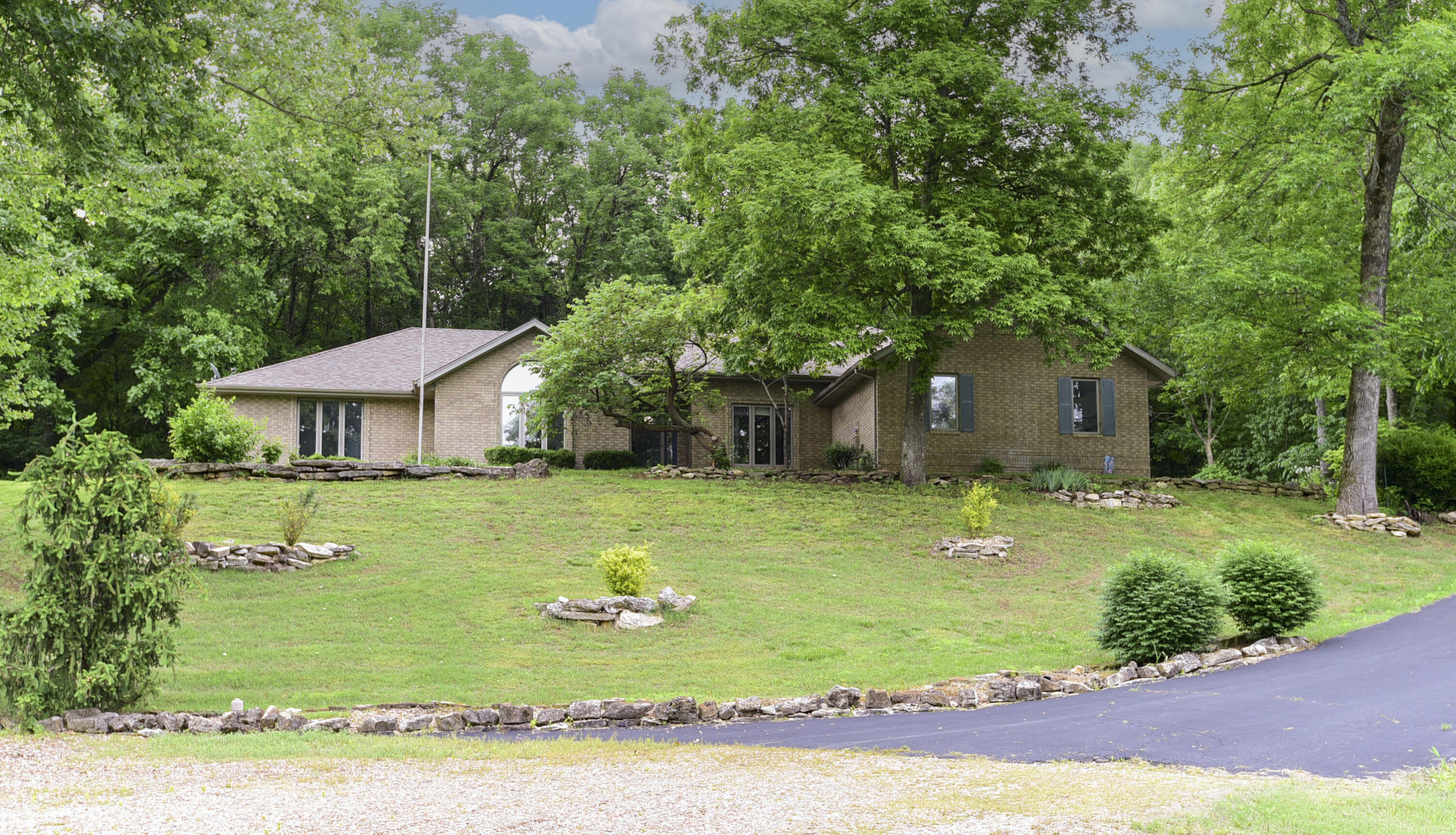 Photo 2 - Residential for sale – 130  Misty Mountain   Hollister, MO