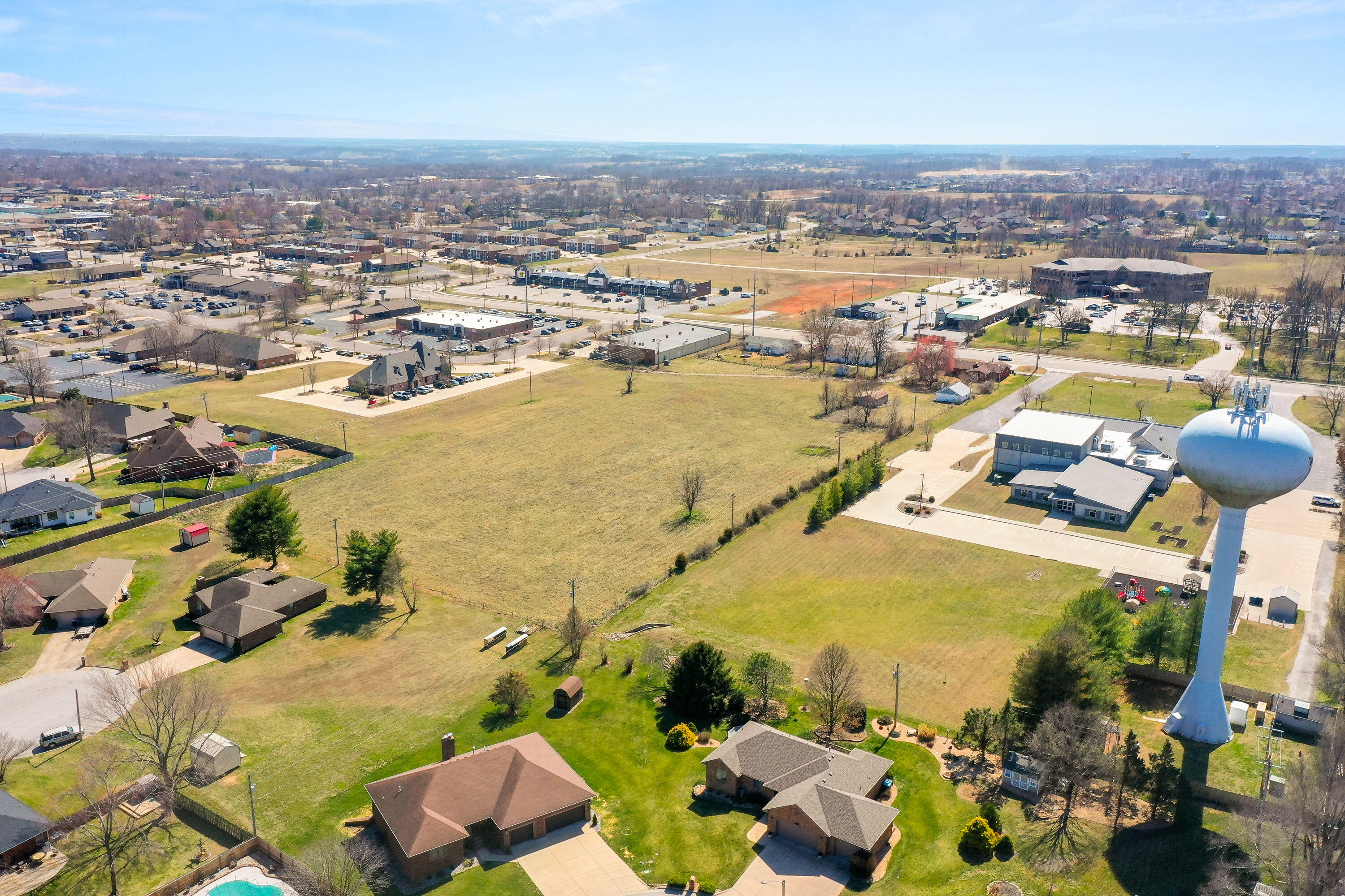 Photo 4 - Commercial Sale for sale – 903-907 W Mt. Vernon Street  Nixa, MO