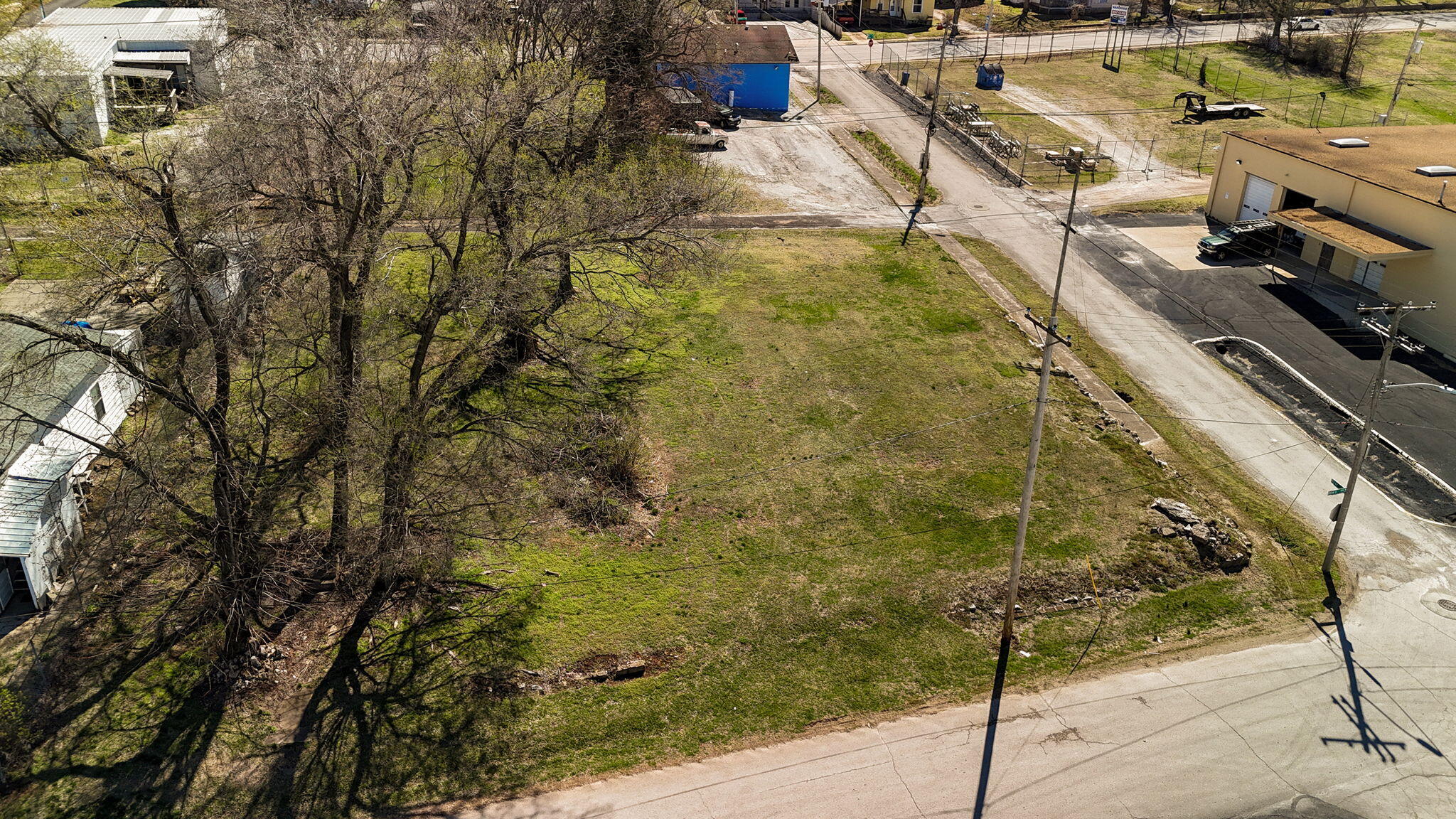 Photo 2 - Land for sale – 222 N 8th Avenue  Springfield, MO