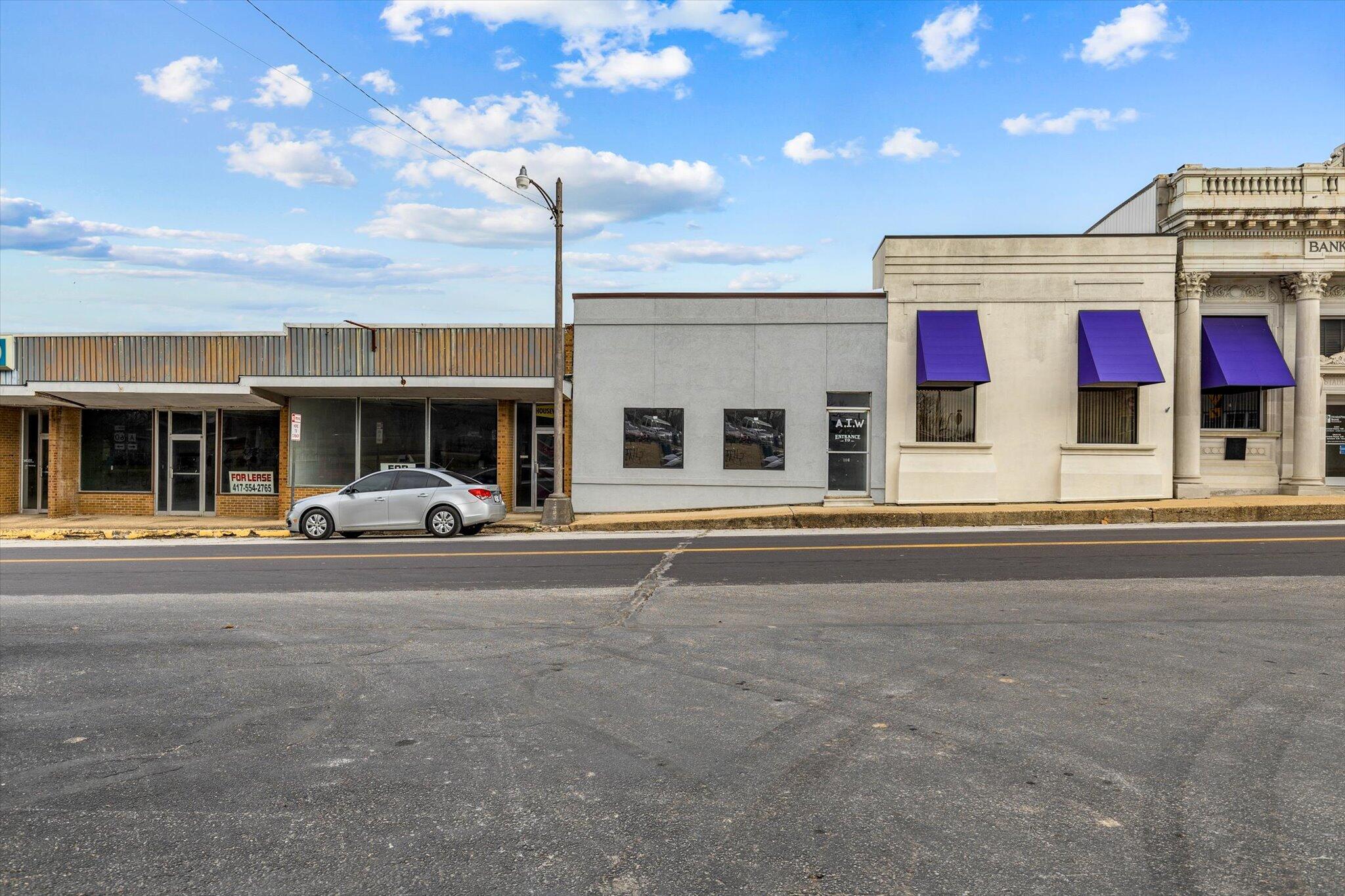 Photo 2 - Commercial Lease for sale – 106 E Commercial Street  Mansfield, MO