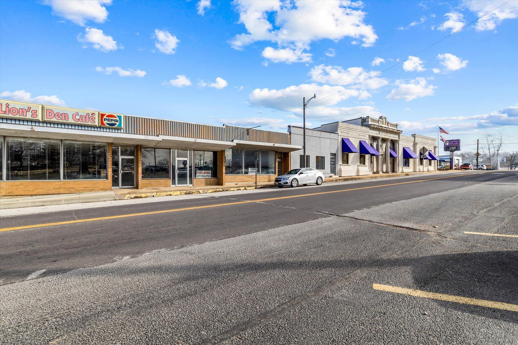 Photo 15 - Commercial Lease for sale – 106 E Commercial Street  Mansfield, MO