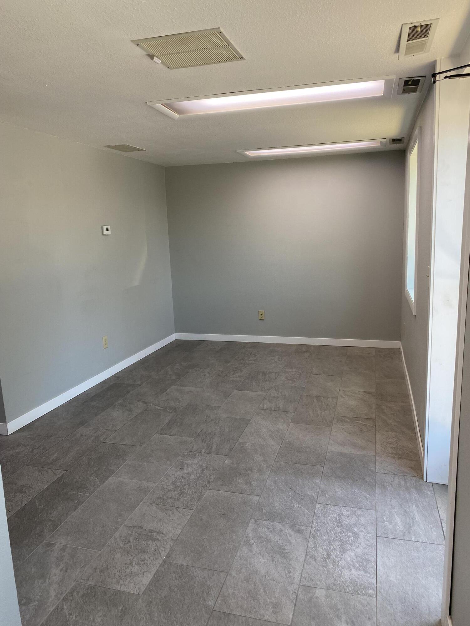 Photo 5 - Commercial Sale for sale – 1816 S Franklin Avenue  Springfield, MO