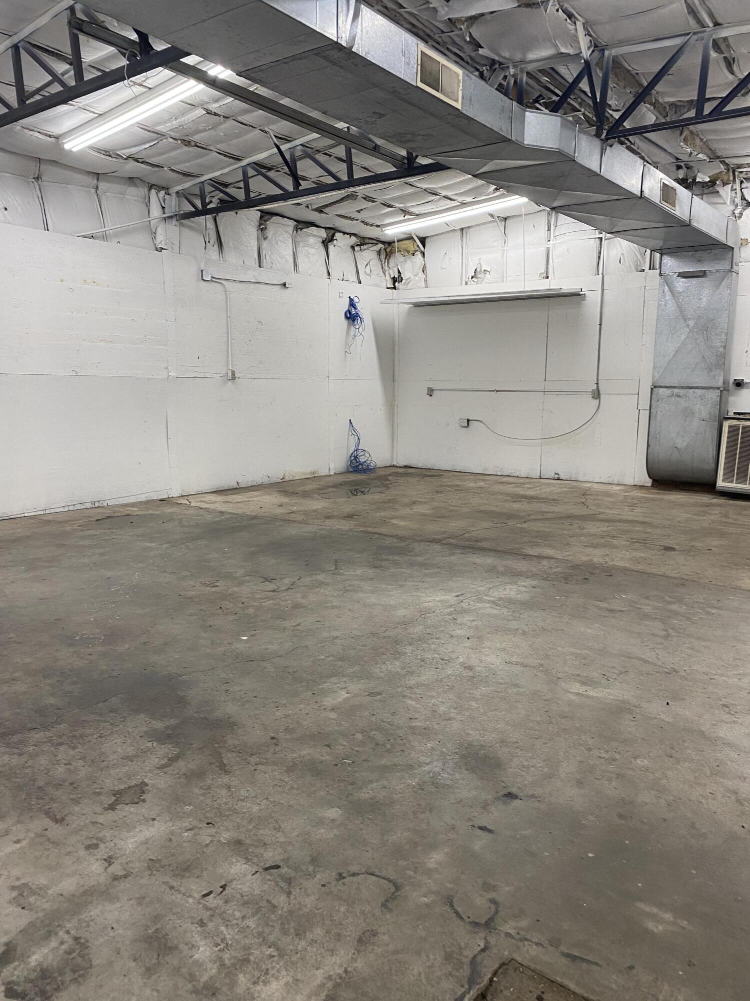 Photo 8 - Commercial Sale for sale – 1816 S Franklin Avenue  Springfield, MO