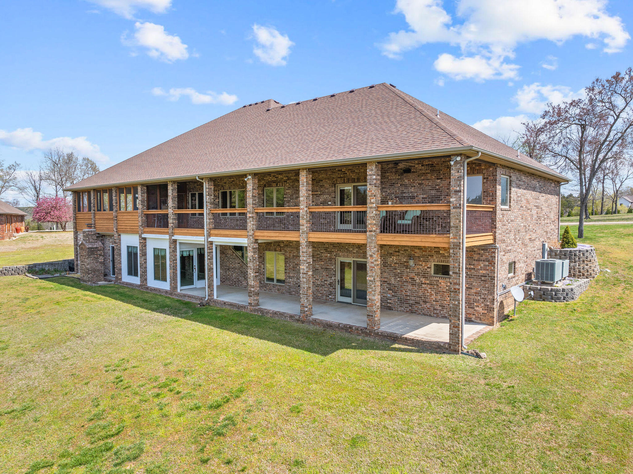 Photo 3 - Residential for sale – 181  Merlot Road  Lampe, MO