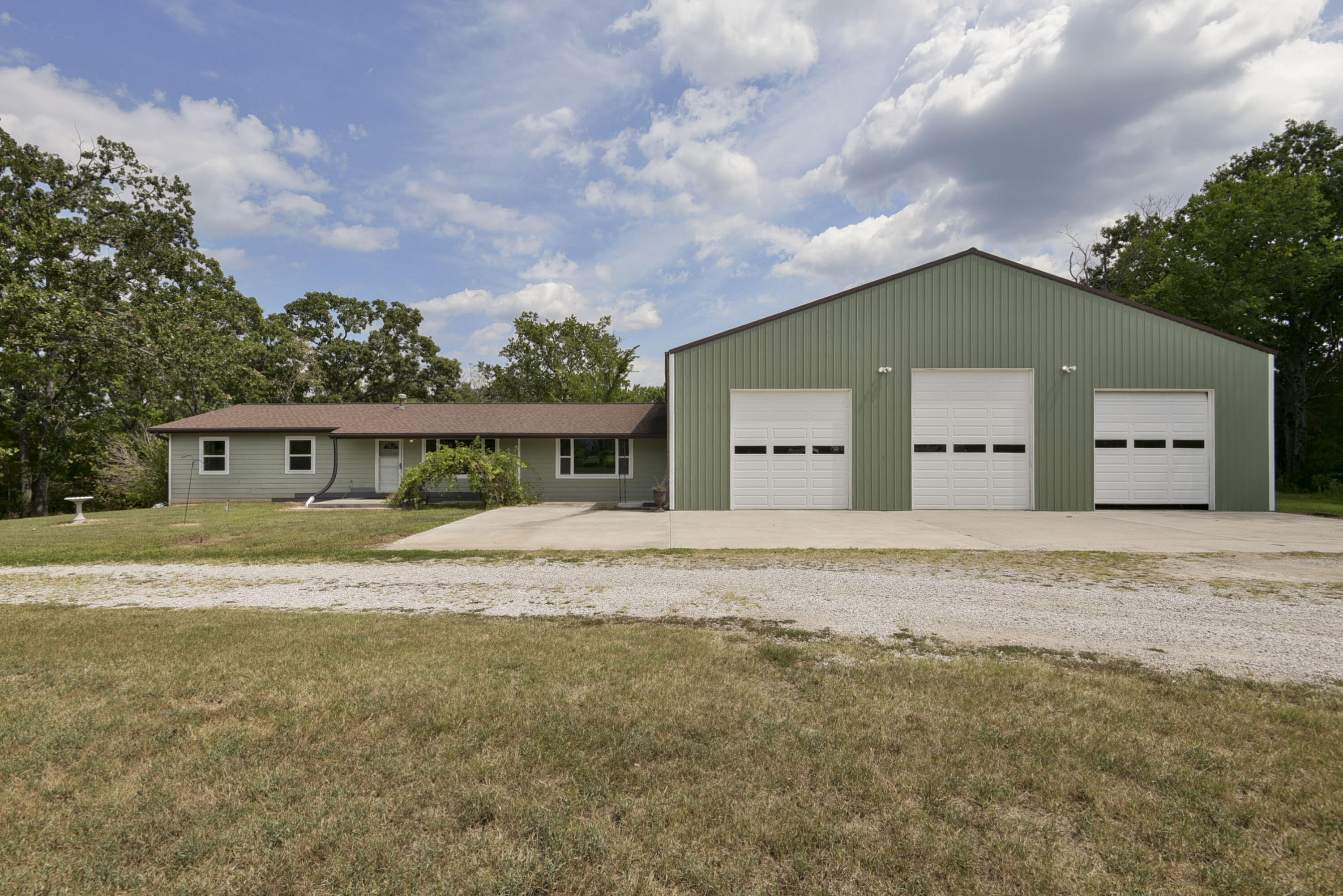 Photo 3 - Residential for sale – 26385  Rustic Road Road  Shell Knob, MO