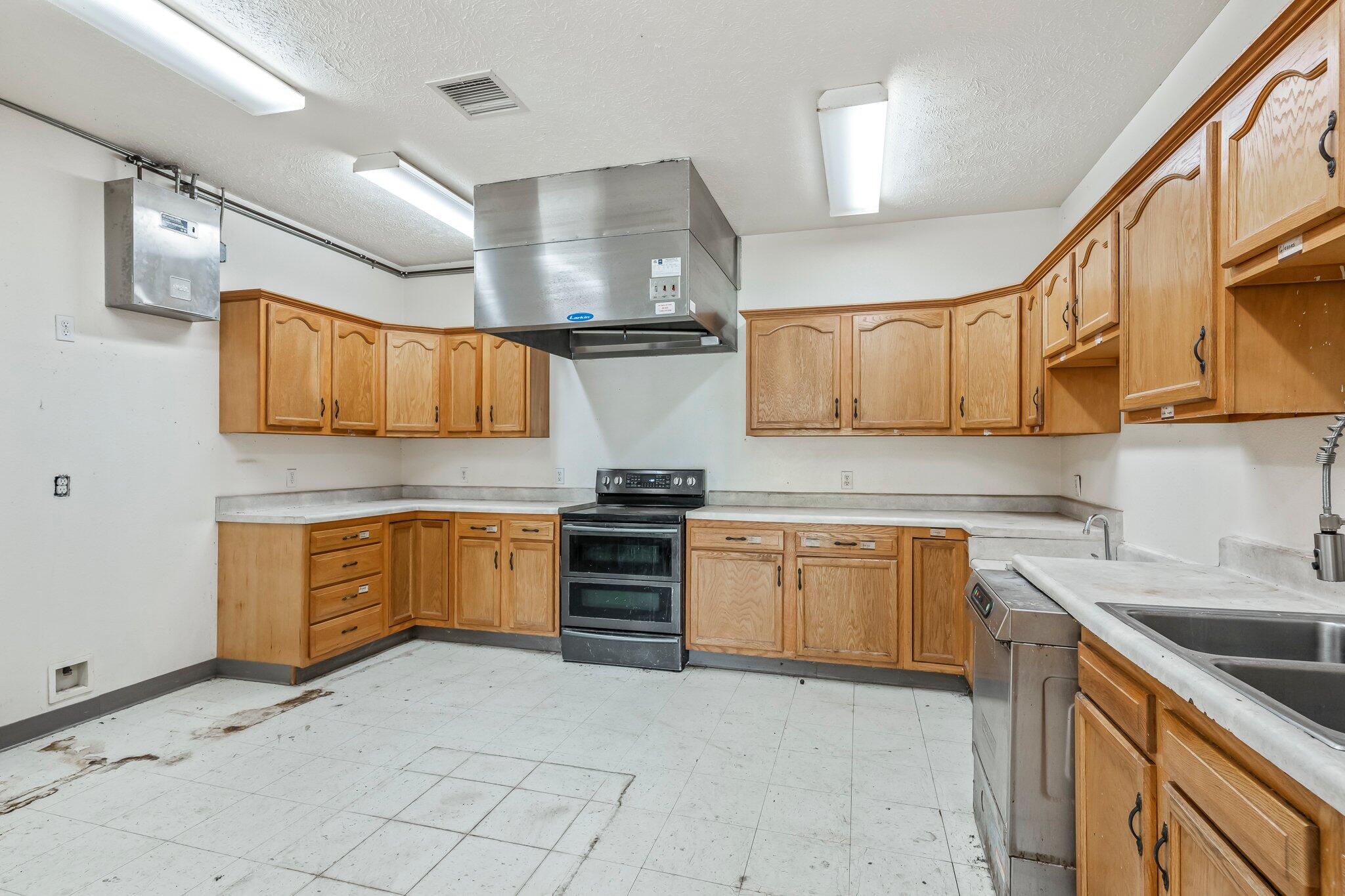 Photo 7 - Commercial Sale for sale – 220 N Cedar Avenue  Republic, MO