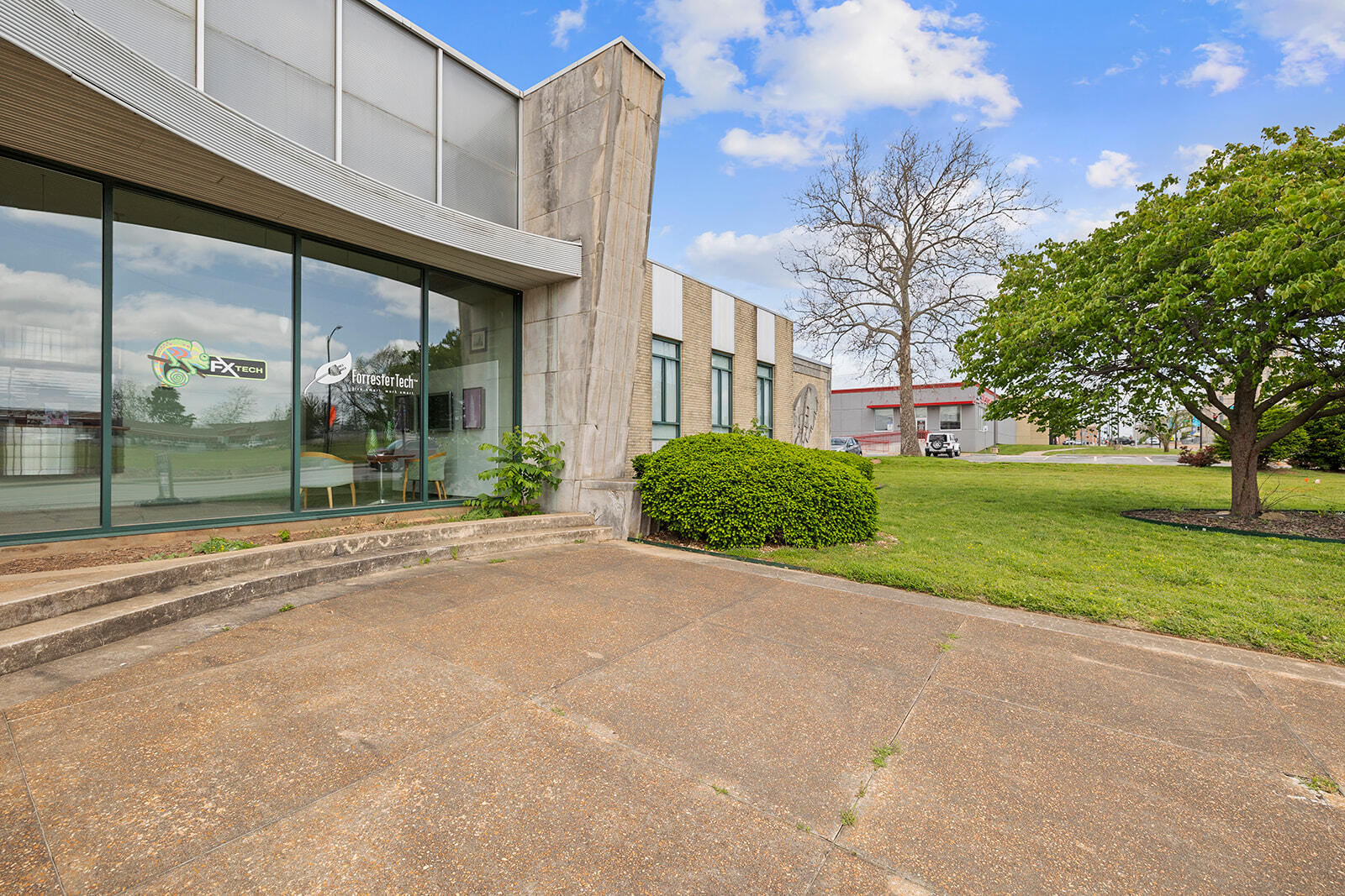 Photo 5 - Commercial Sale for sale – 605 N Boonville Avenue  Springfield, MO