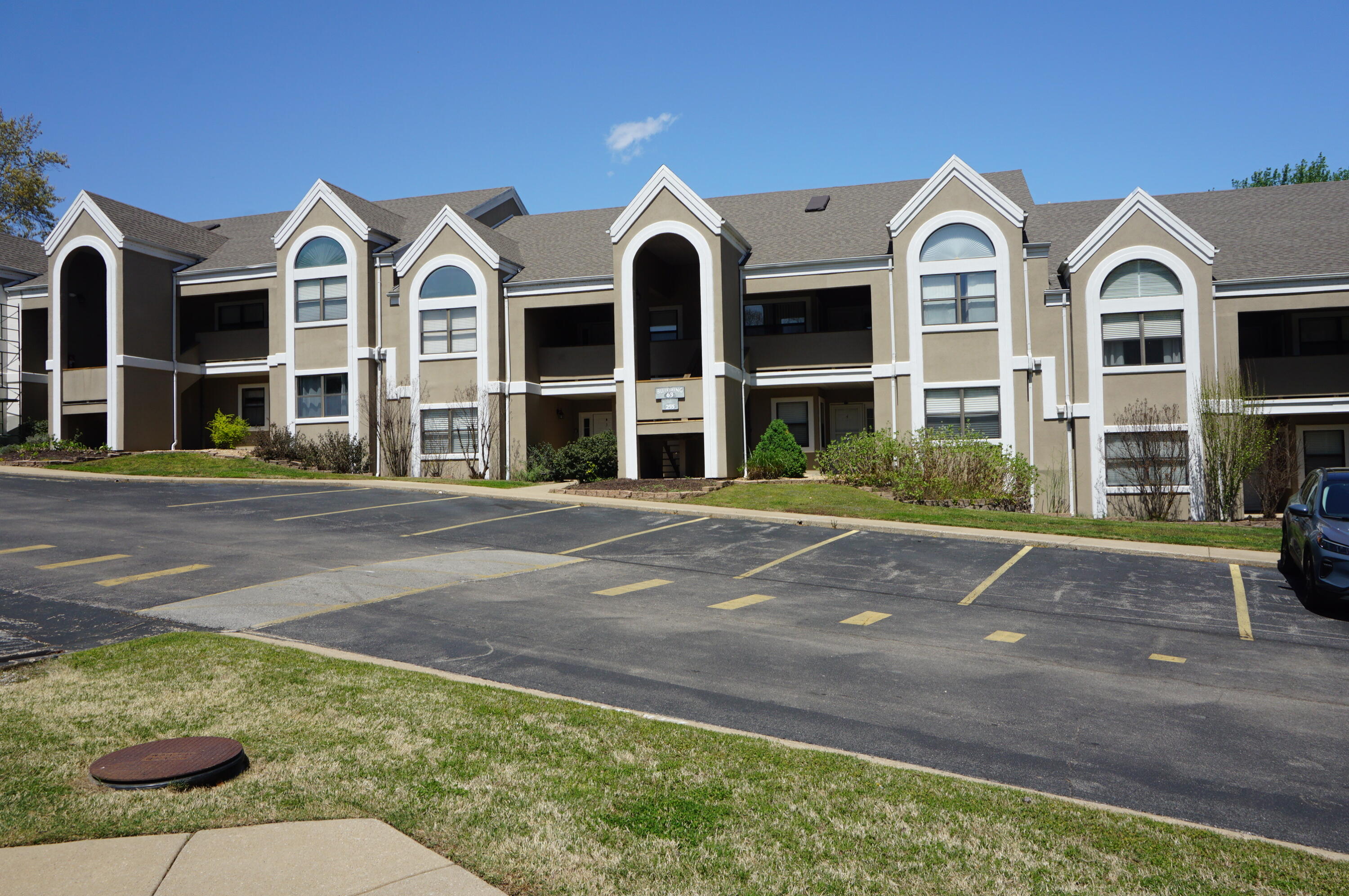 Photo 2 - Residential for sale – 255  Wimbledon Drive  Branson, MO