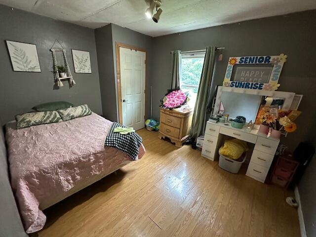 Photo 15 - Residential for sale – 3200  Driftwood Road  Merriam Woods, MO