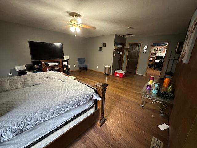 Photo 10 - Residential for sale – 3200  Driftwood Road  Merriam Woods, MO