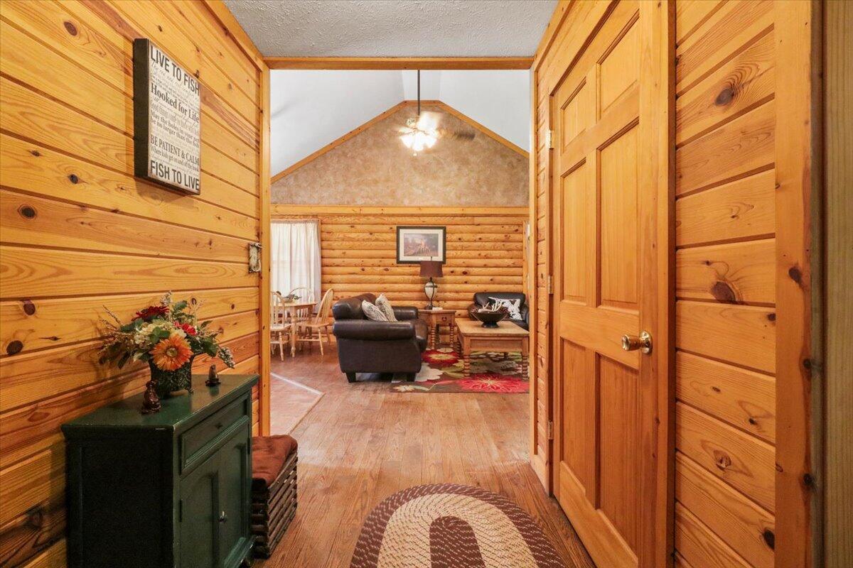 Photo 9 - Residential for sale – 1300  County Road 113   Alton, MO