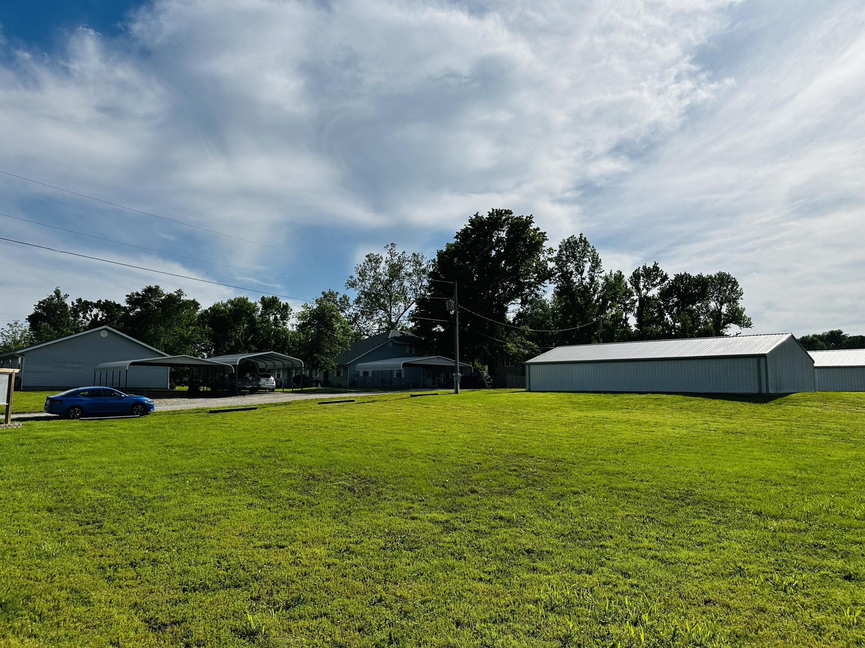Commercial Sale for sale – 209 Partridge Drive Cassville, MO