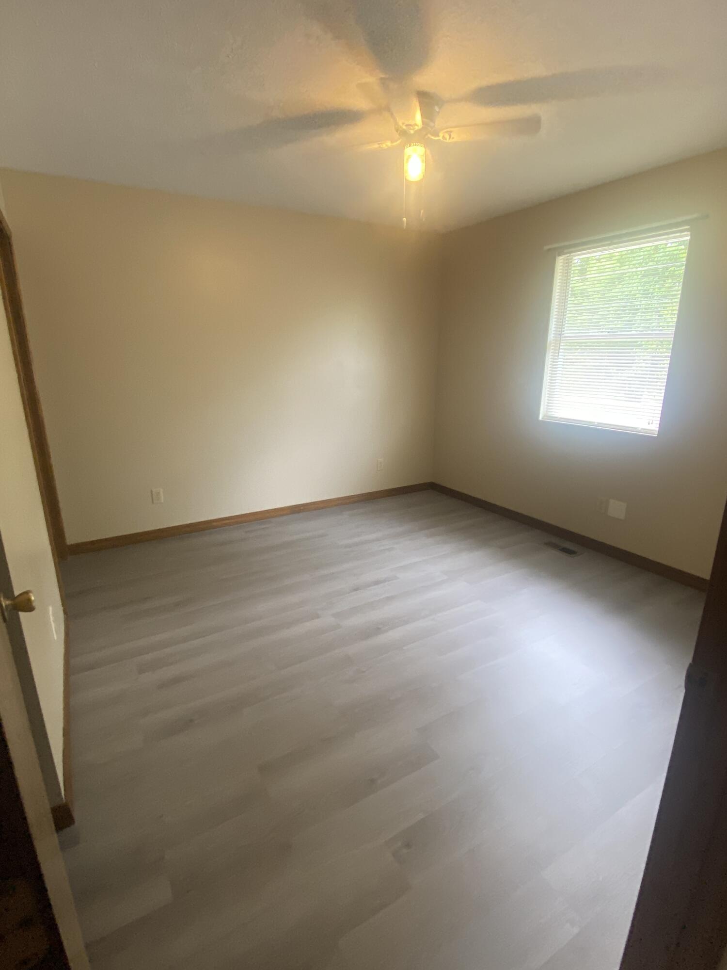 Photo 10 - Commercial Sale for sale – 209  Partridge Drive  Cassville, MO