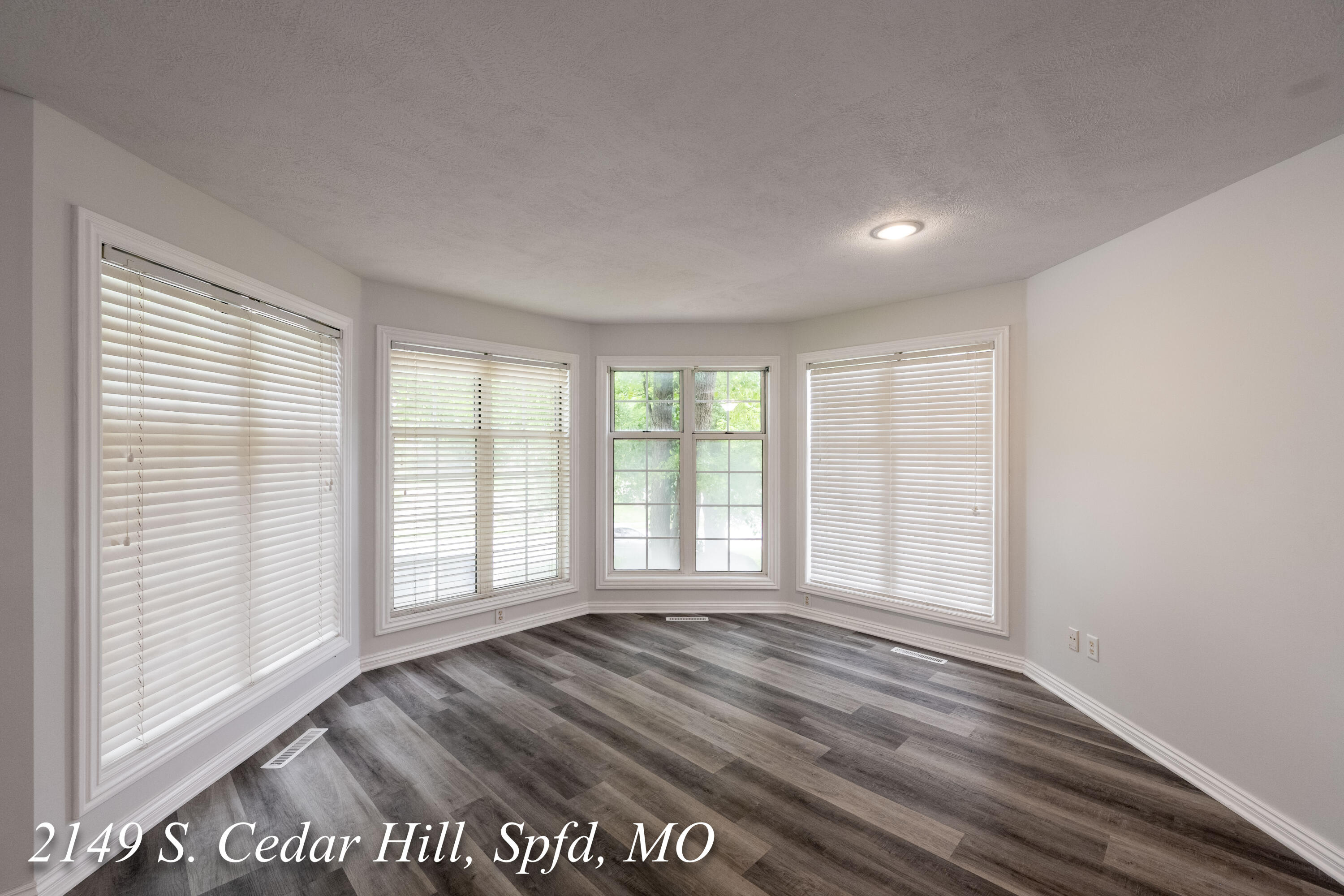 Photo 16 - Residential for sale – 2149 S Cedar Hill Avenue  Springfield, MO