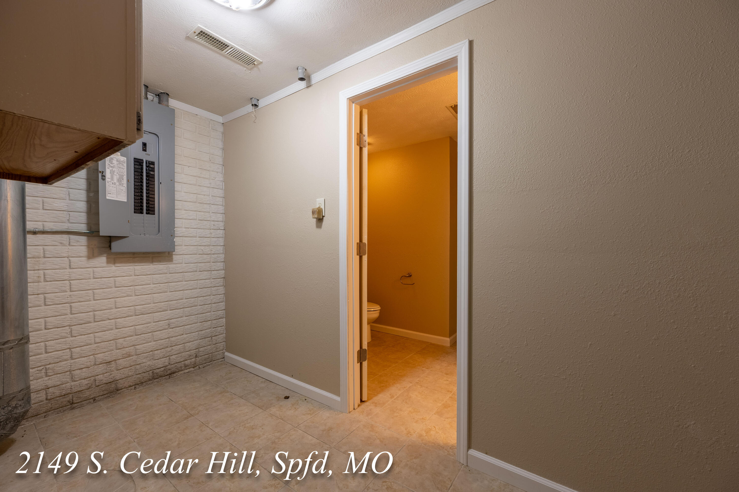 Photo 82 - Residential for sale – 2149 S Cedar Hill Avenue  Springfield, MO