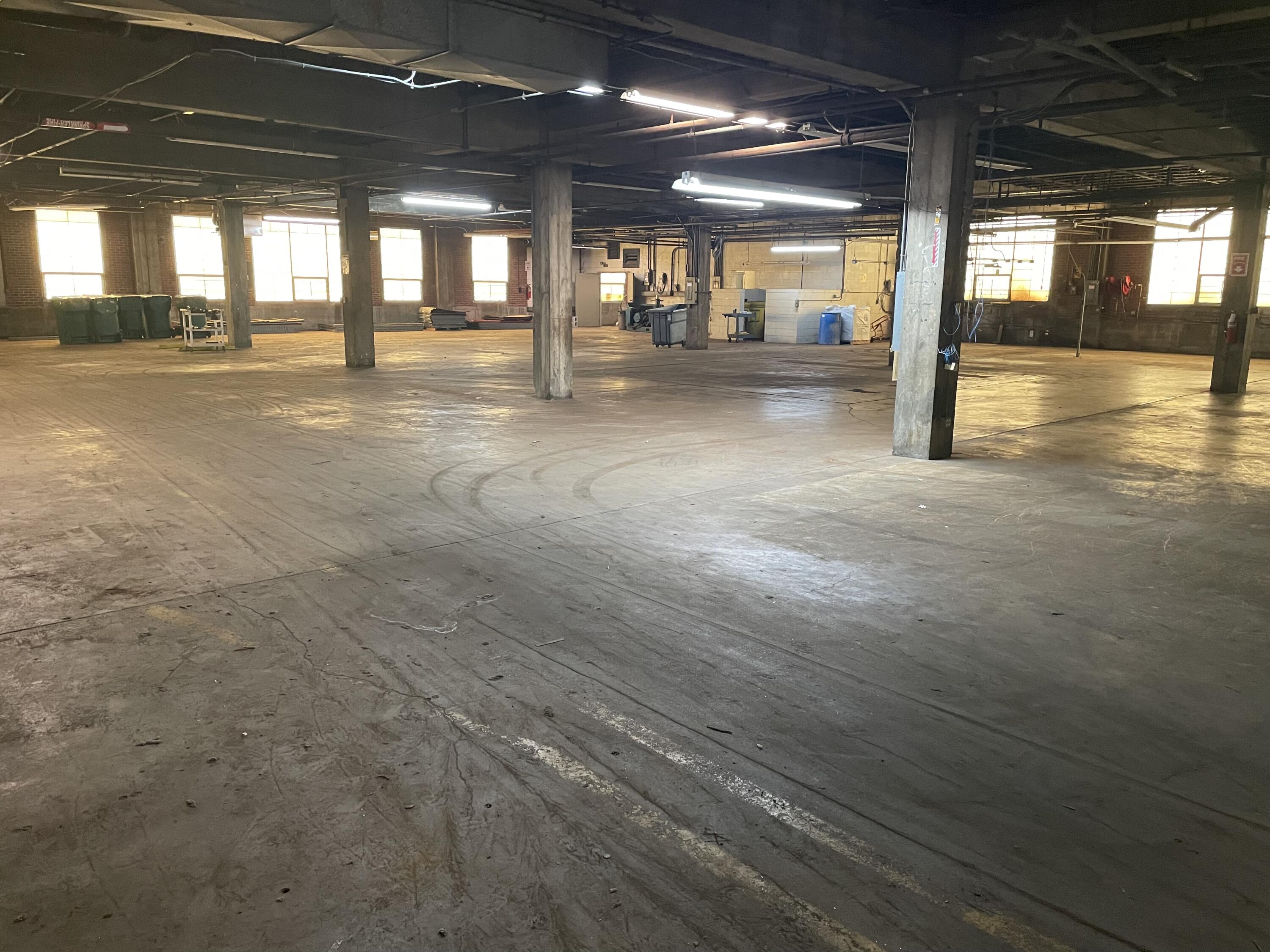 Photo 3 - Commercial Sale for sale – 423 N Campbell Avenue  Springfield, MO