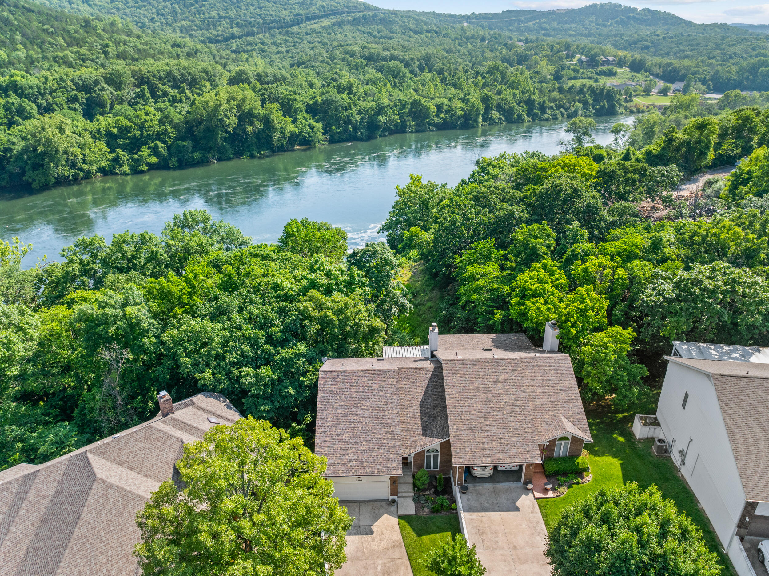 Photo 2 - Residential for sale – 200  Eagle Pointe Drive  Branson, MO