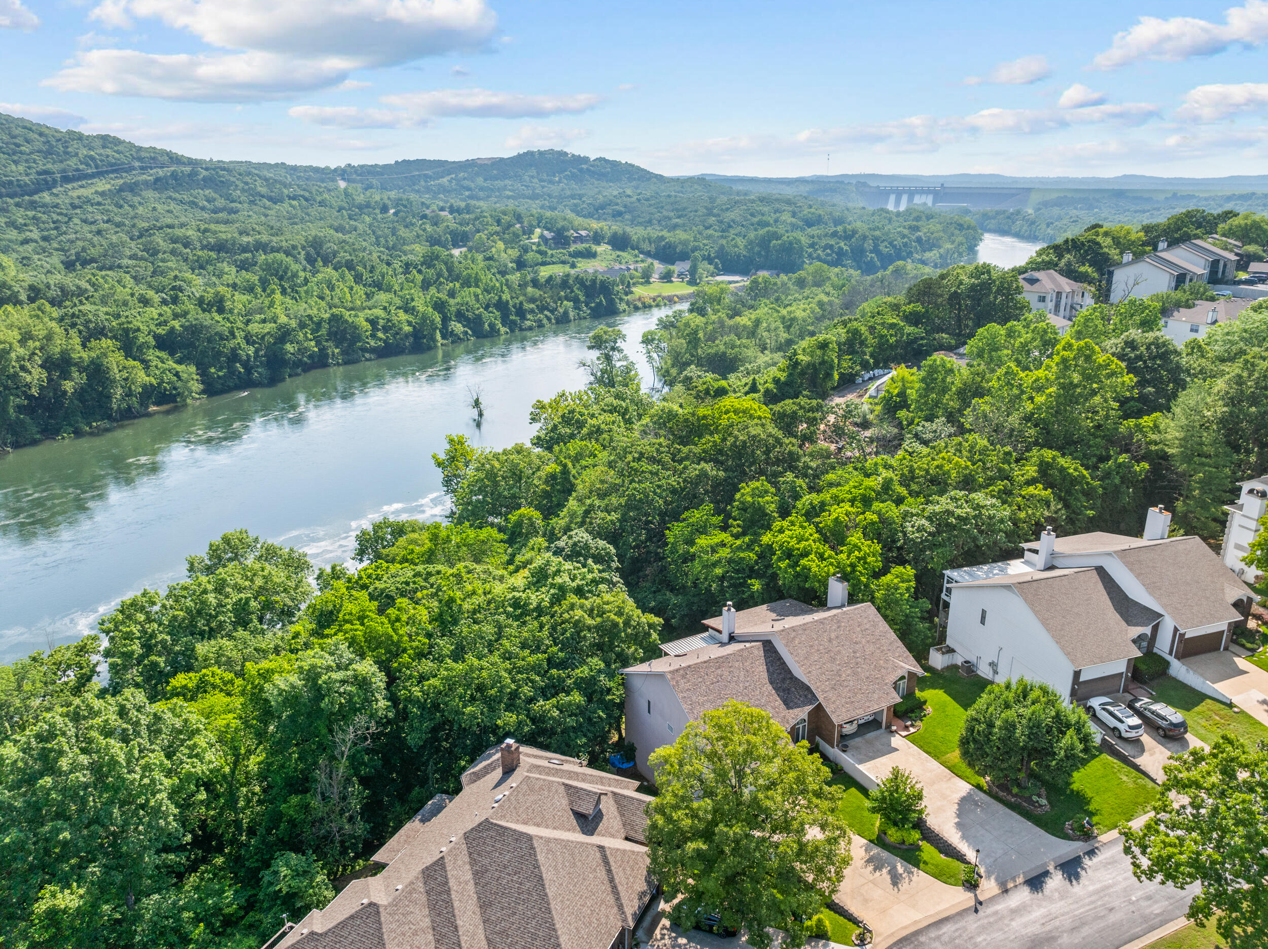 Photo 4 - Residential for sale – 200  Eagle Pointe Drive  Branson, MO