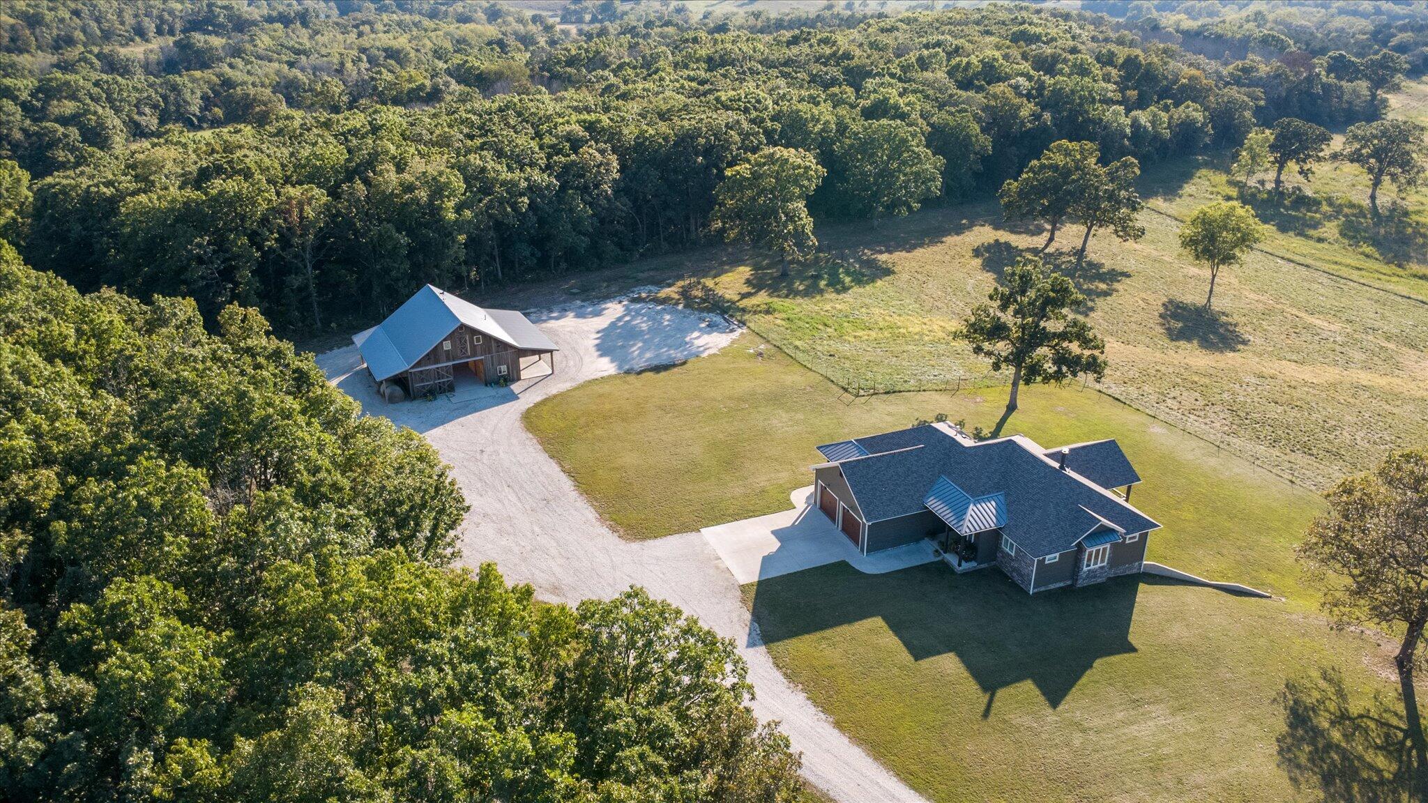 Farm for sale – 11998 E Highway 32   Stockton, MO
