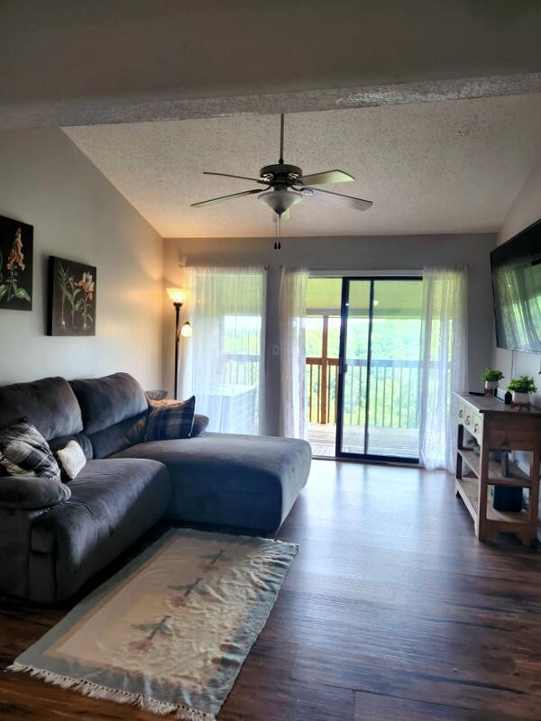 Photo 13 - Residential for sale – 388  Notch Lane  Branson West, MO