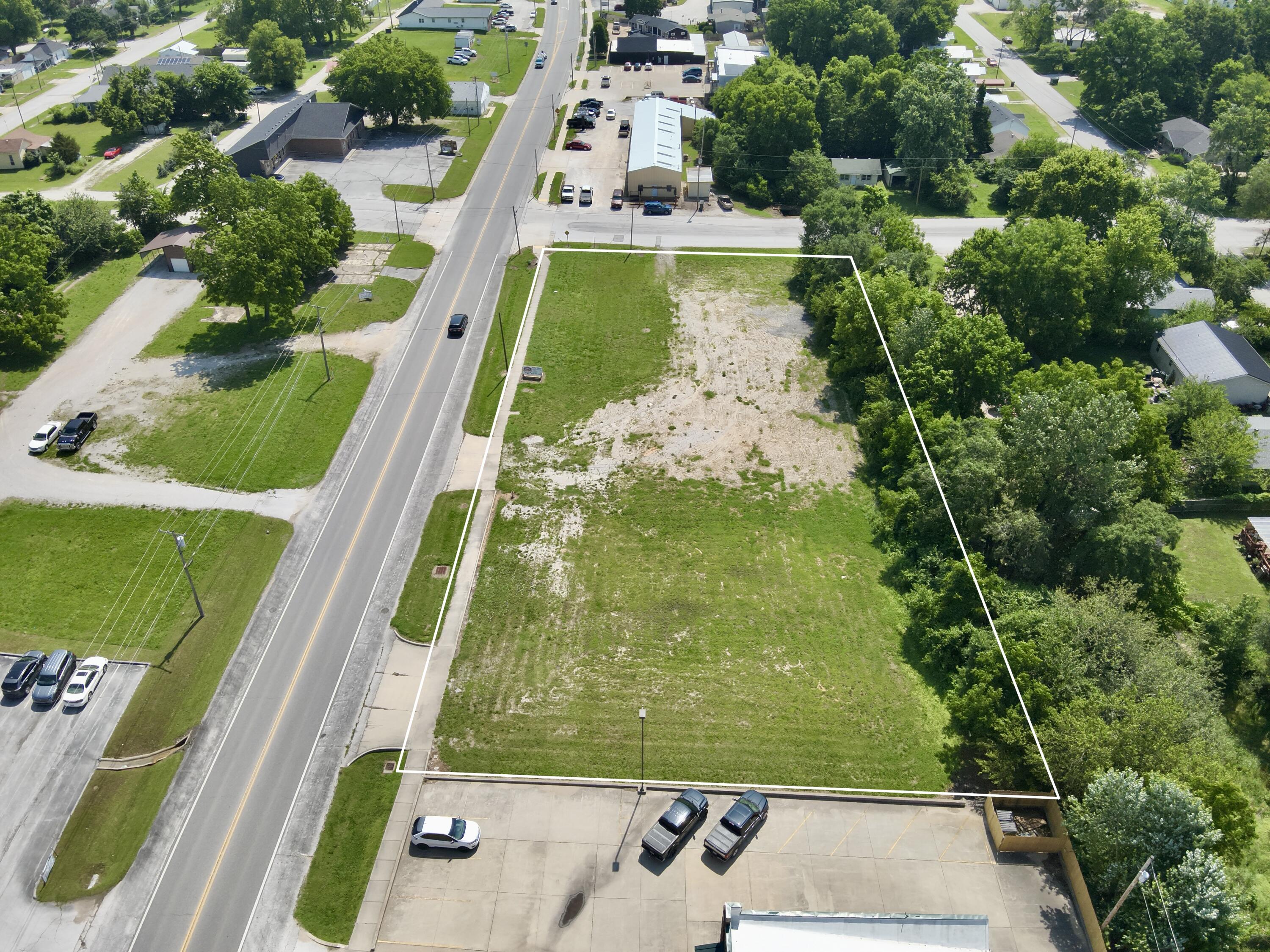 Photo 2 - Land for sale – 1302 W Broadway   Bolivar, MO