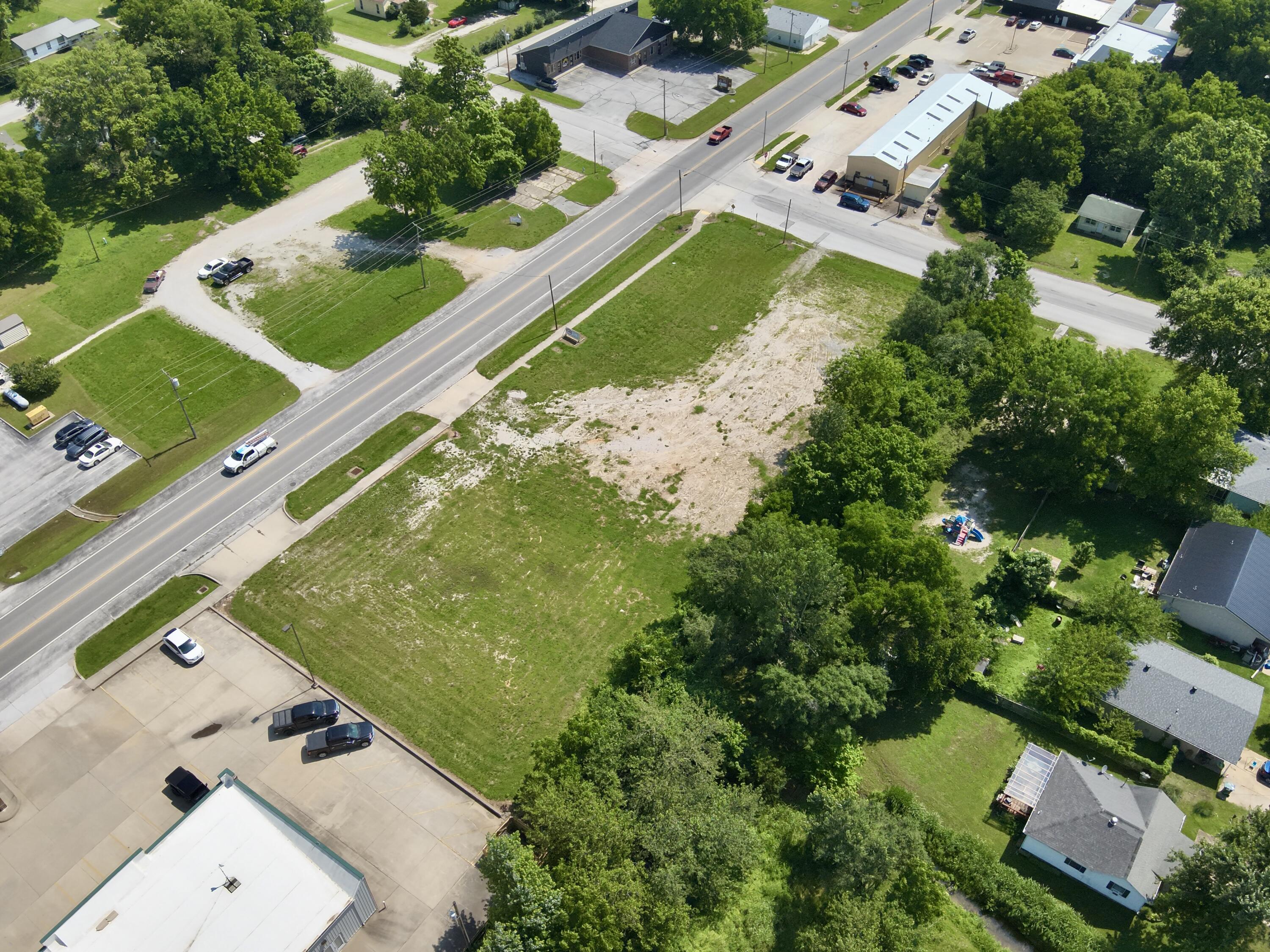 Photo 5 - Land for sale – 1302 W Broadway   Bolivar, MO