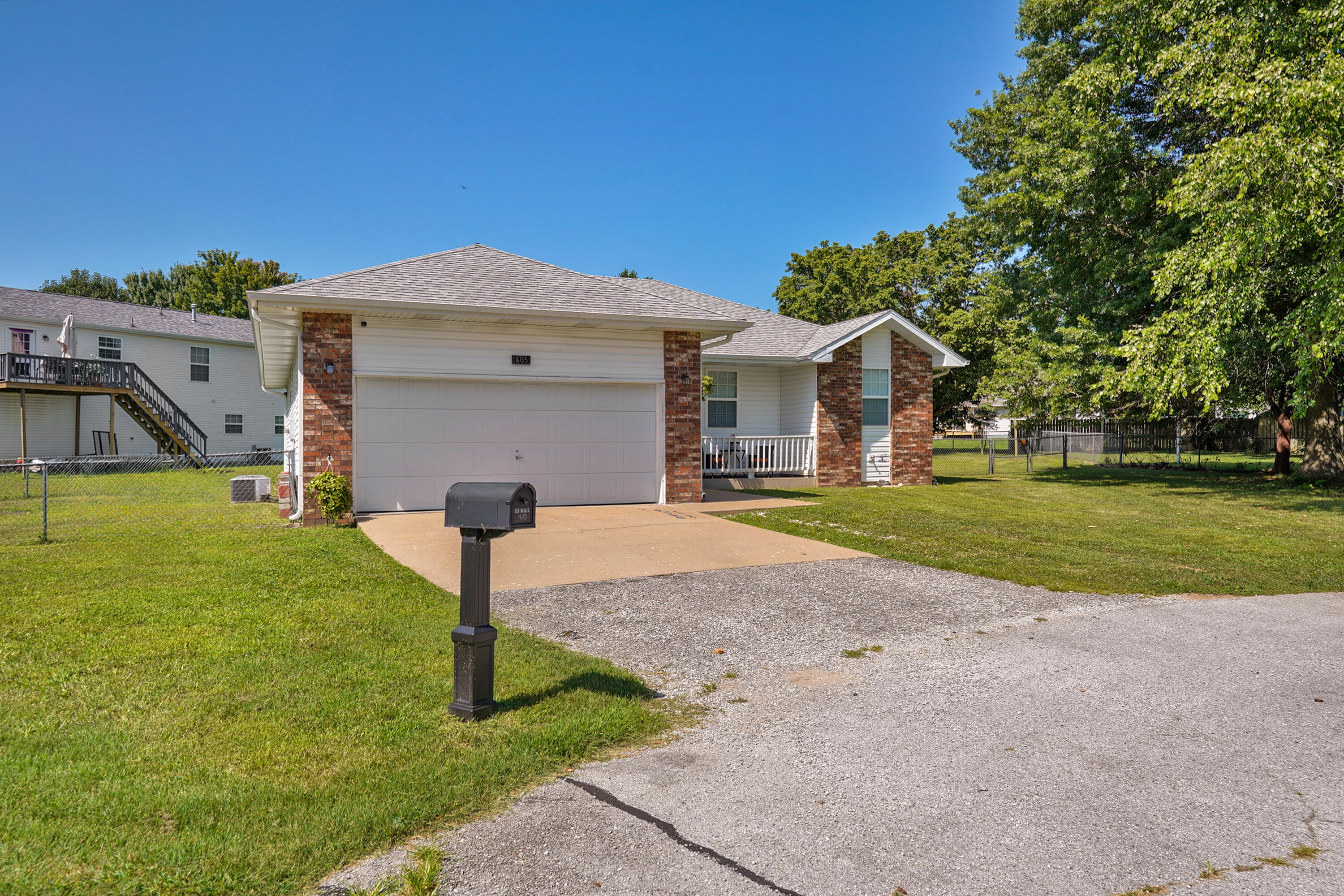 Photo 4 - Residential for sale – 405  Lynn Drive  Clever, MO