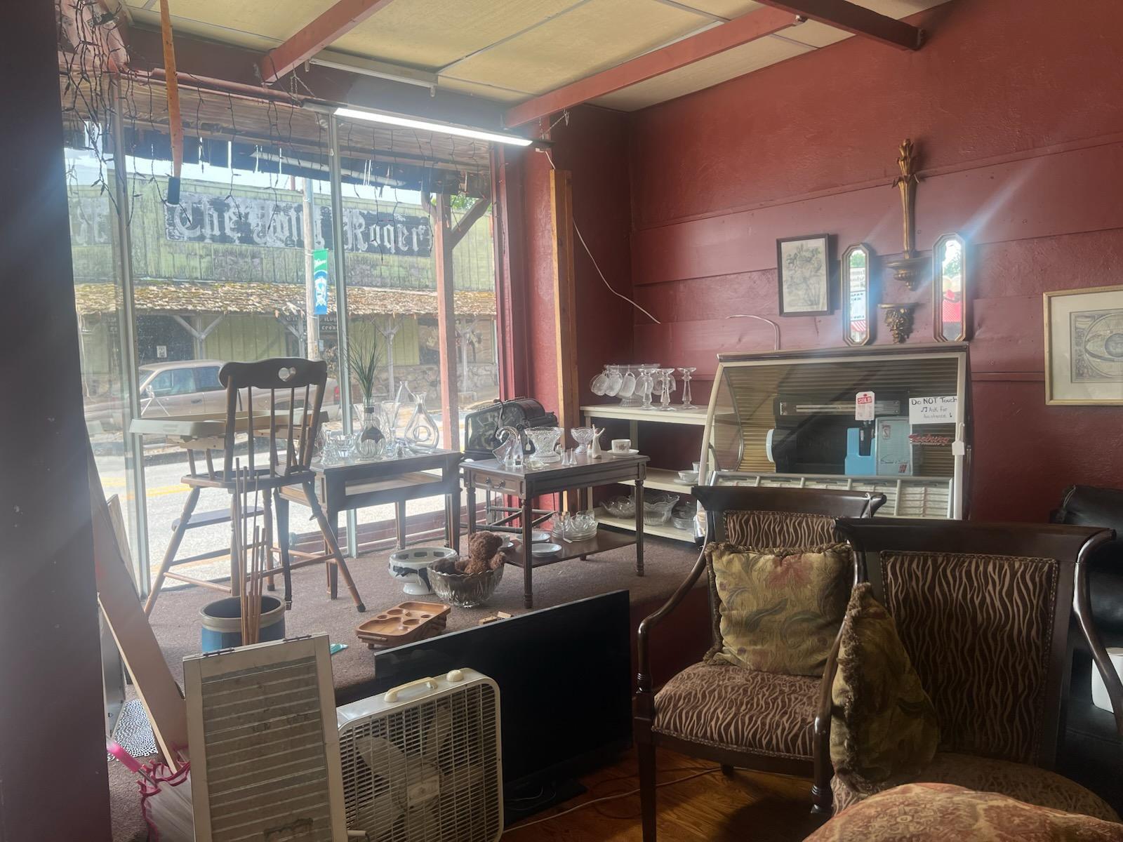 Photo 5 - Commercial Sale for sale – 305  Main   Mammoth Spring, AR