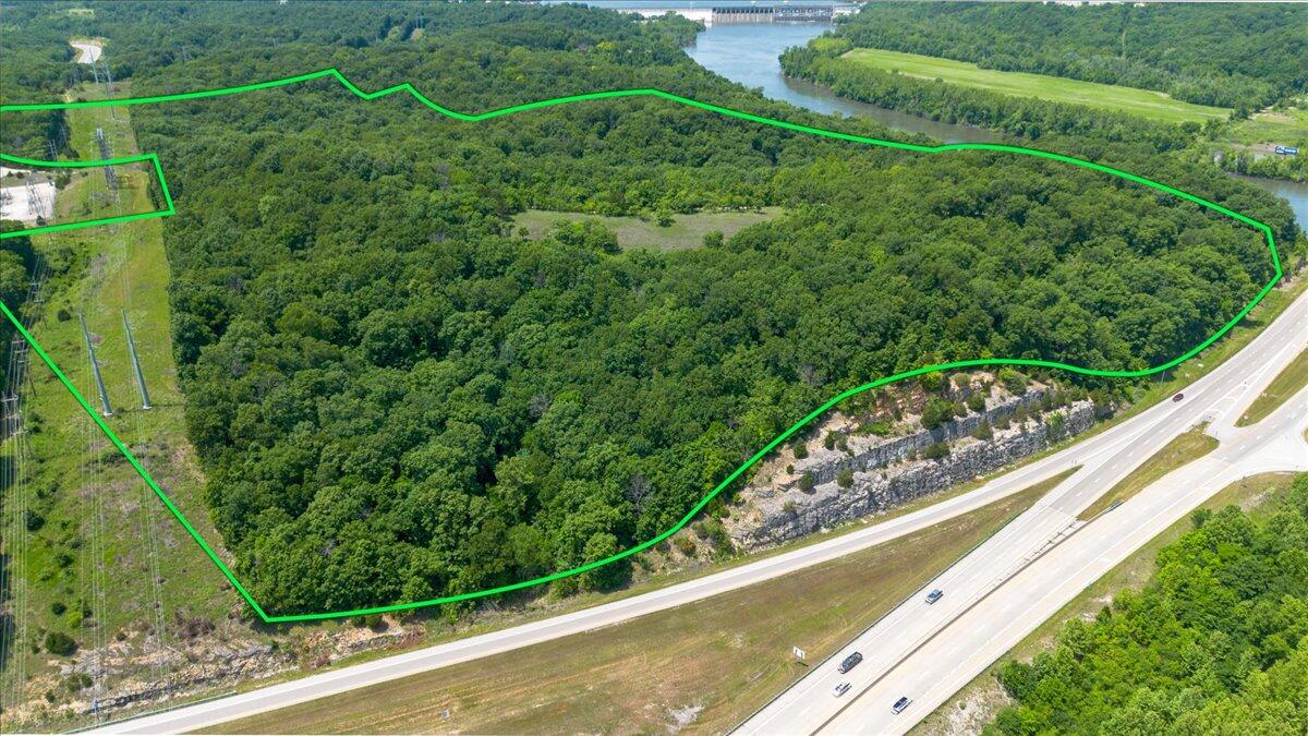 Photo 3 - Commercial Sale for sale – Xxx  Campbell Acres   Lake Ozark, MO