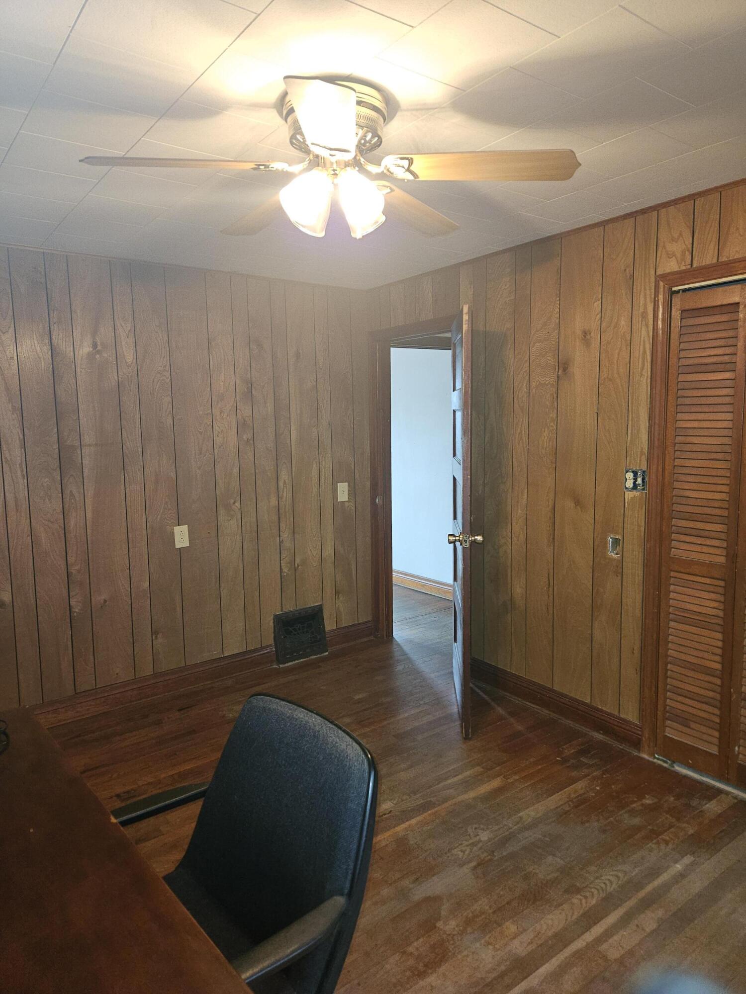 Photo 13 - Residential for sale – 601 N Harris Street  Willow Springs, MO