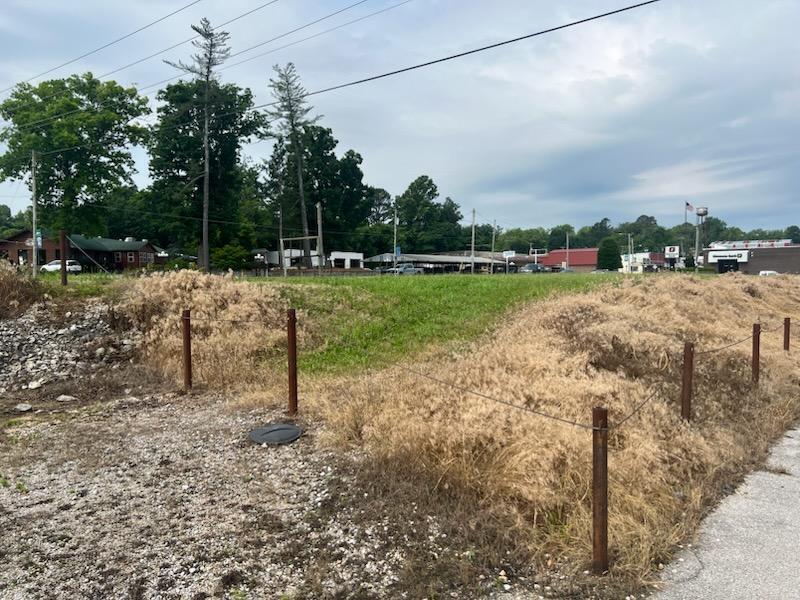 Photo 3 - Land for sale – 95  Main   Mammoth Spring, AR