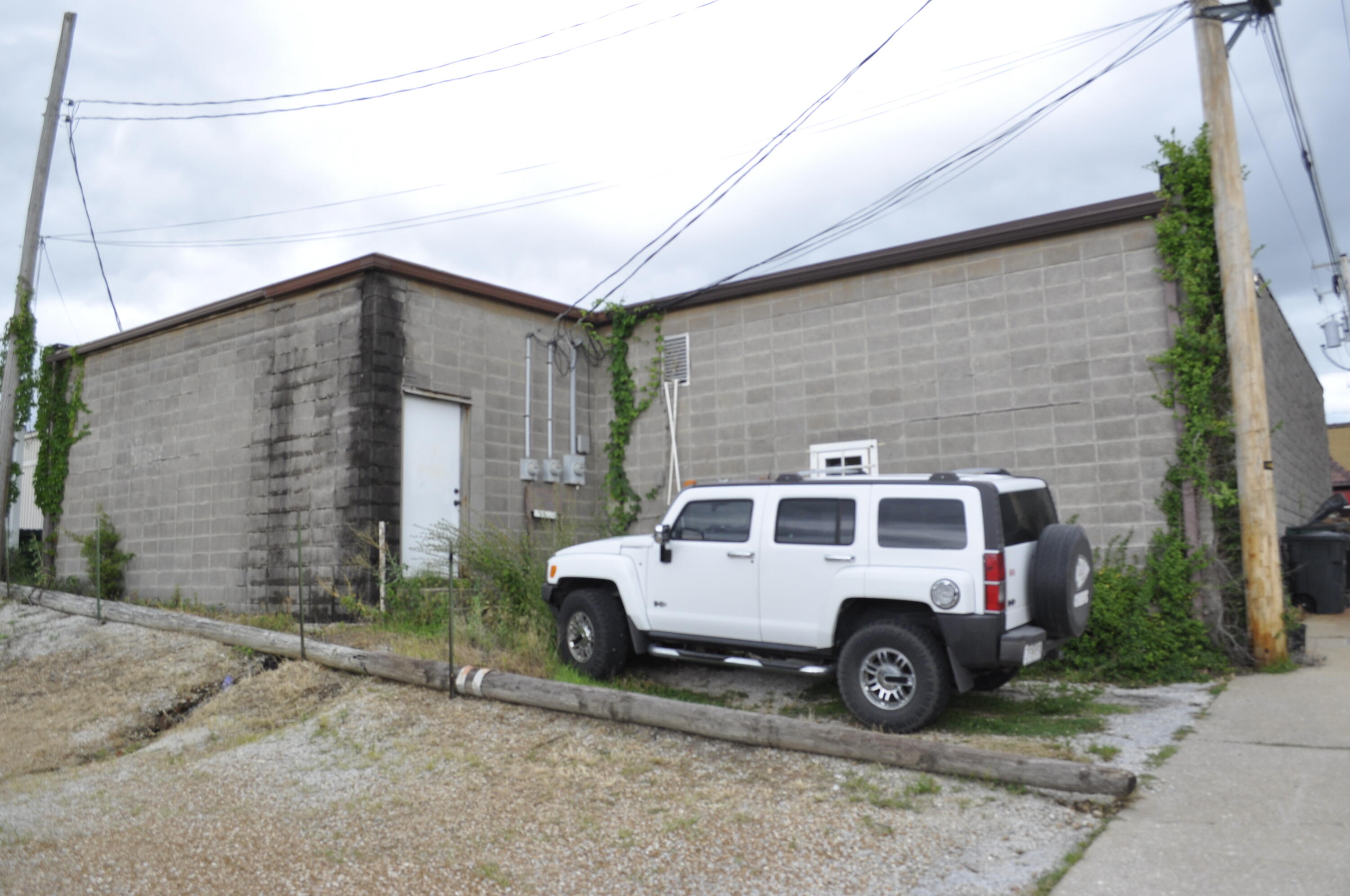 Photo 3 - Commercial Sale for sale – 113 N Main   Bolivar, MO