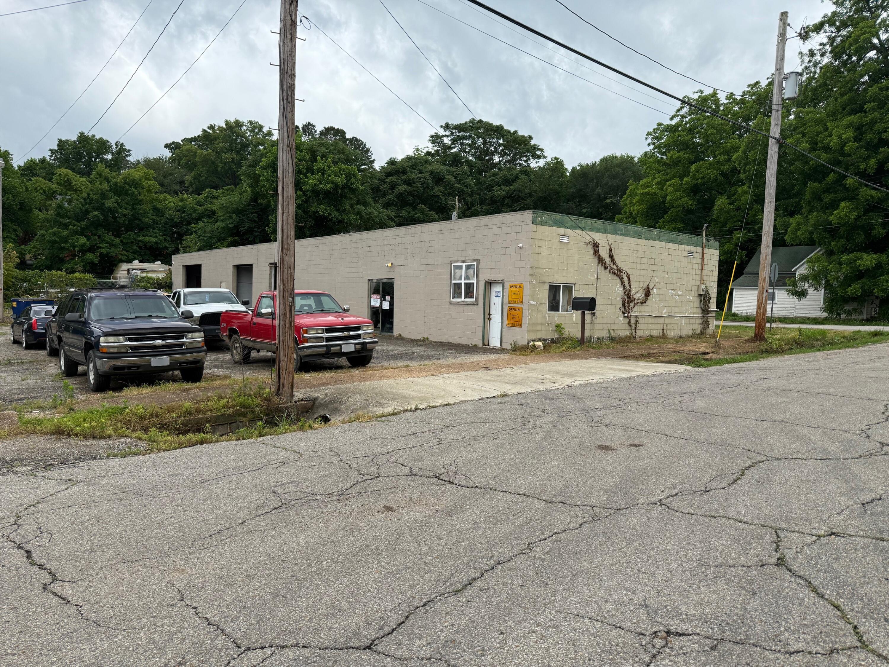 Commercial Sale for sale – 103  Vine   Thayer, MO