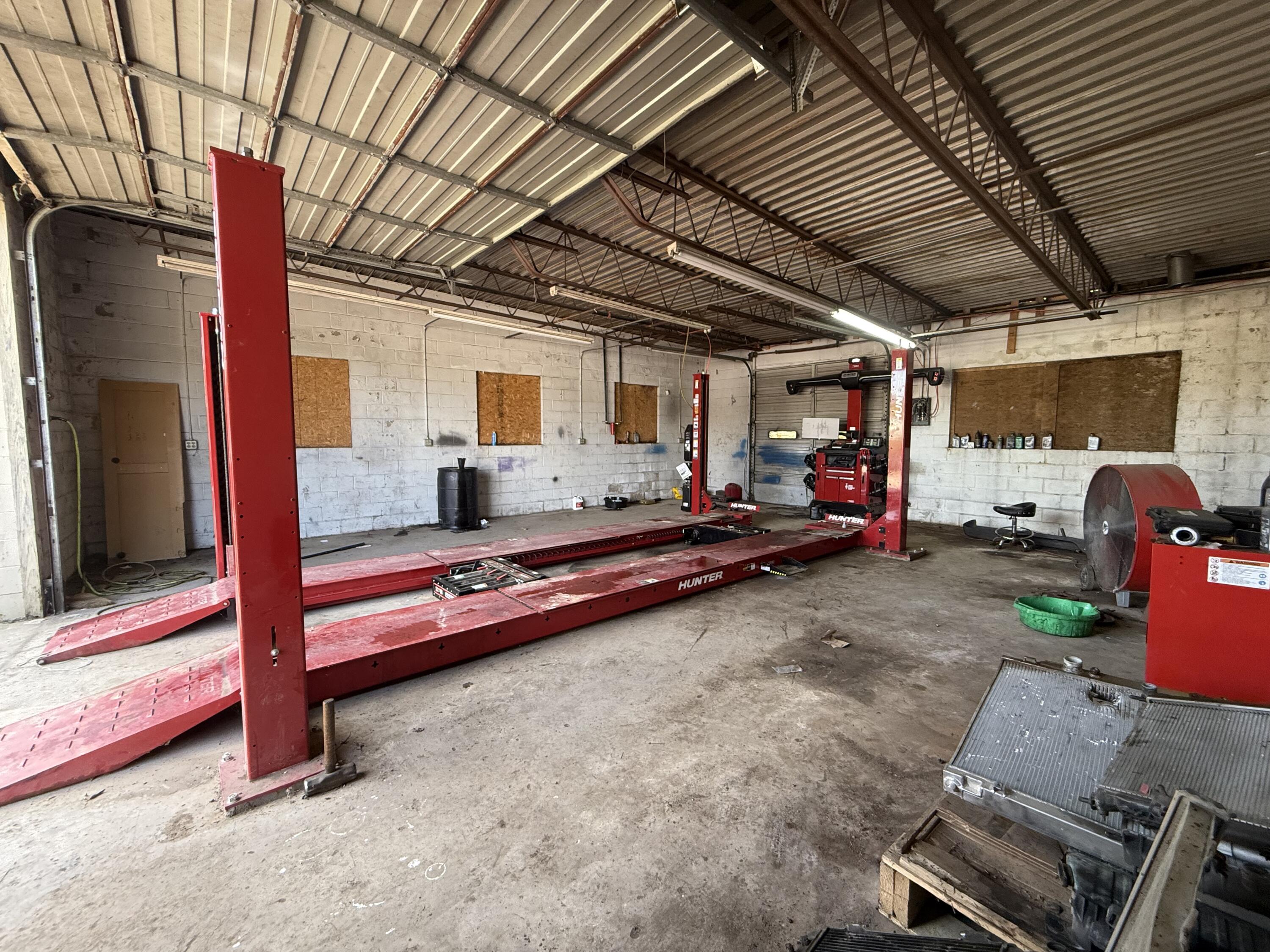 Photo 7 - Commercial Sale for sale – 103  Vine   Thayer, MO