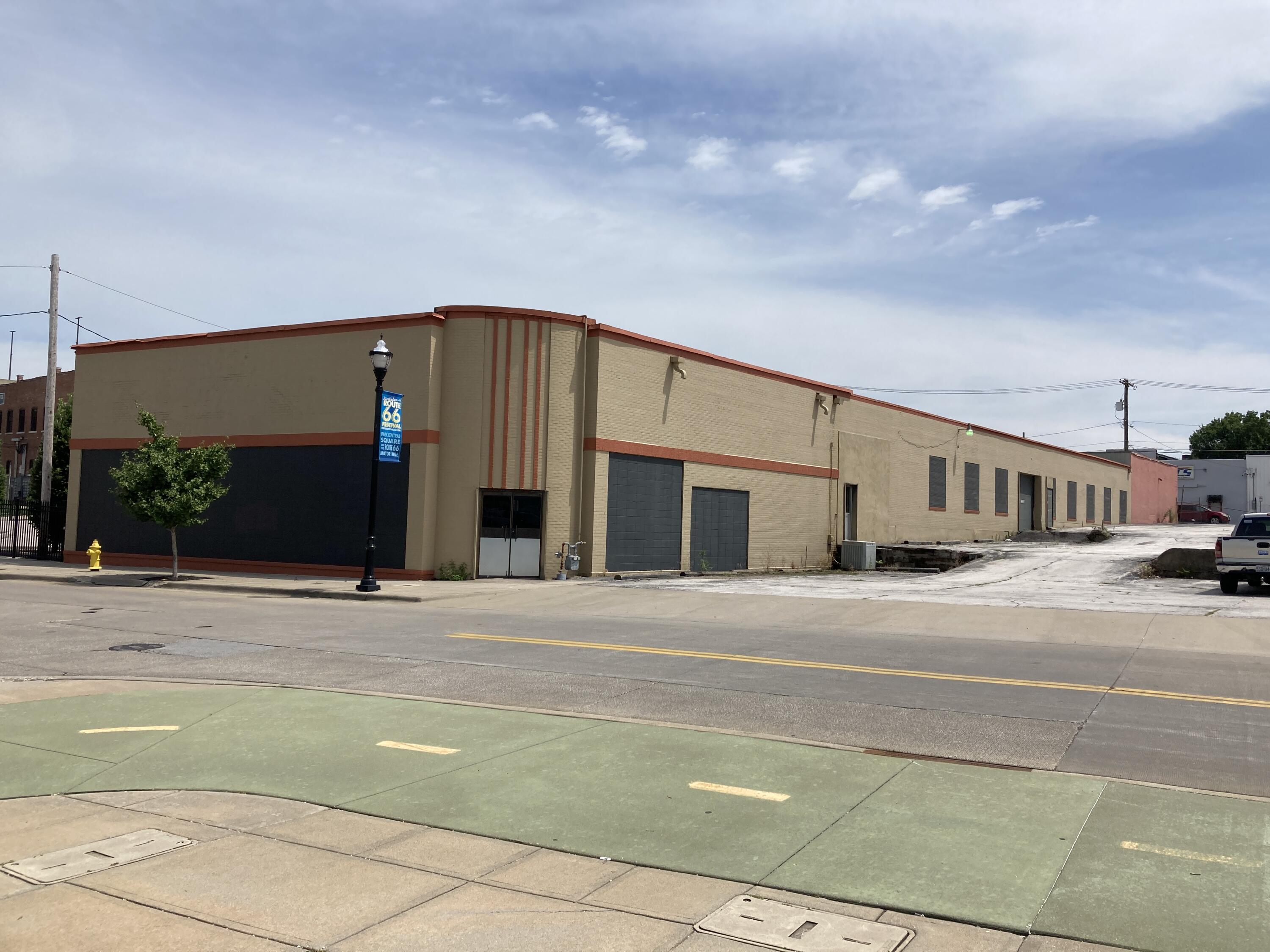 Commercial Lease for sale – 524 W College Street  Springfield, MO