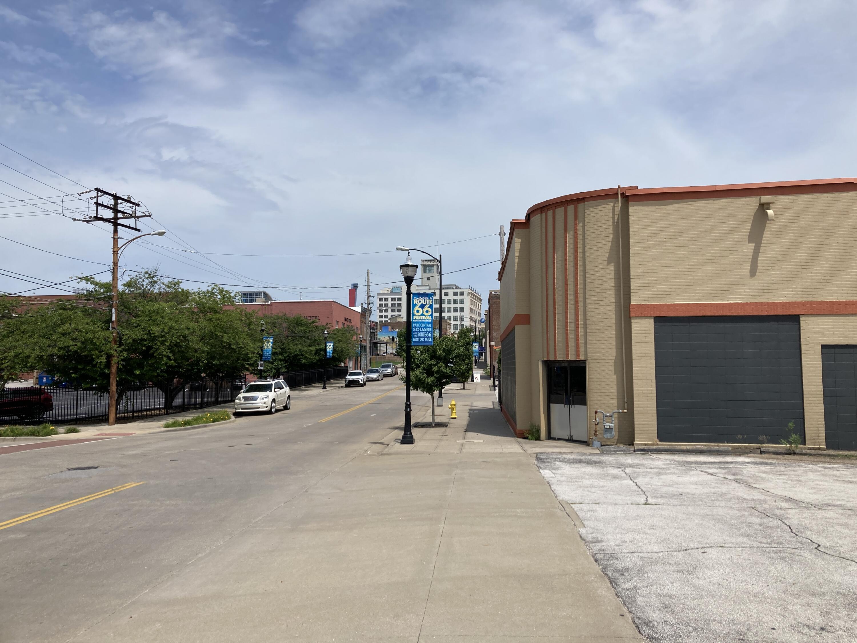 Photo 2 - Commercial Lease for sale – 524 W College Street  Springfield, MO