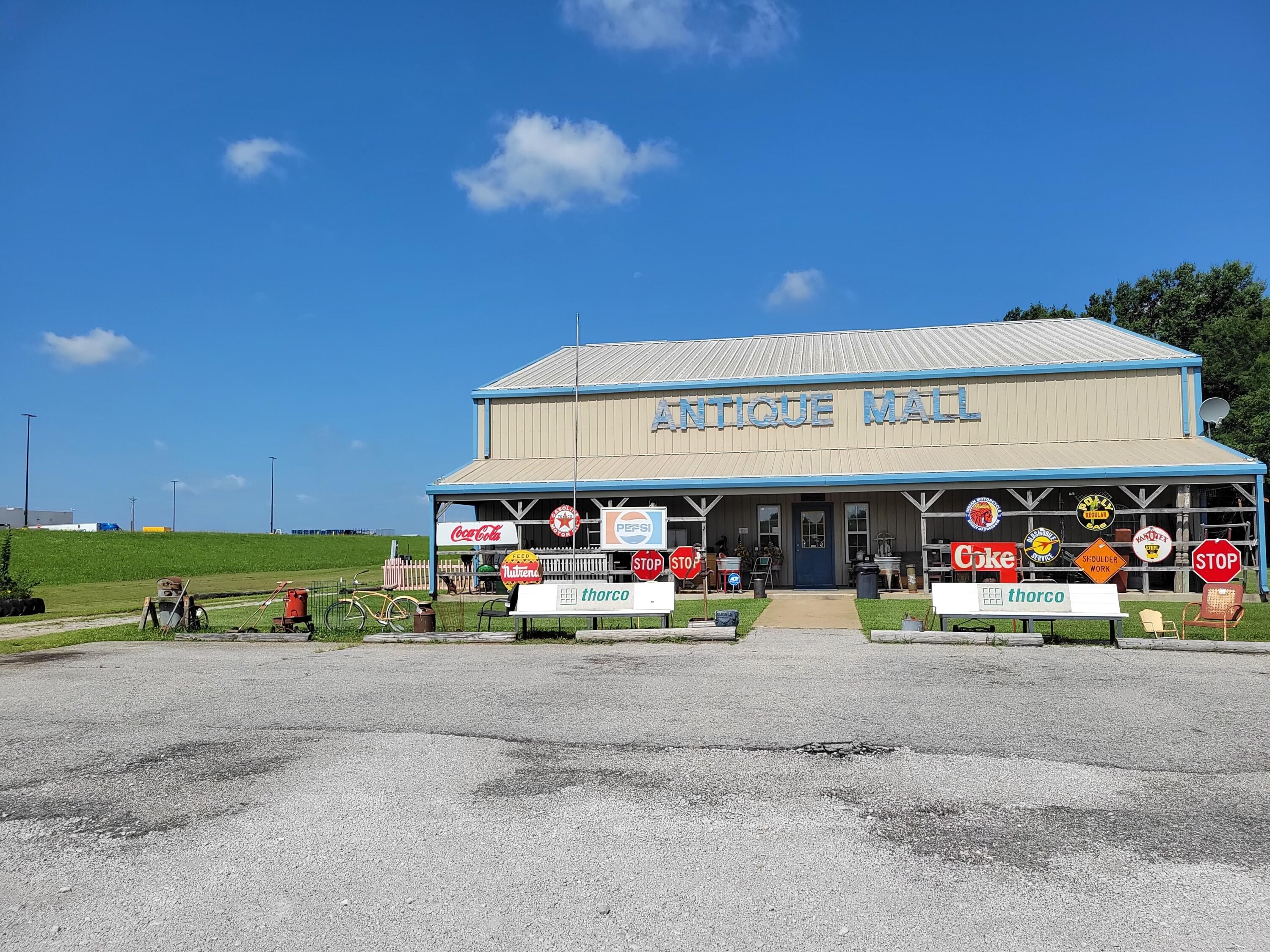 Photo 14 - Commercial Sale for sale – 13 SW 1st Lane  Lamar, MO