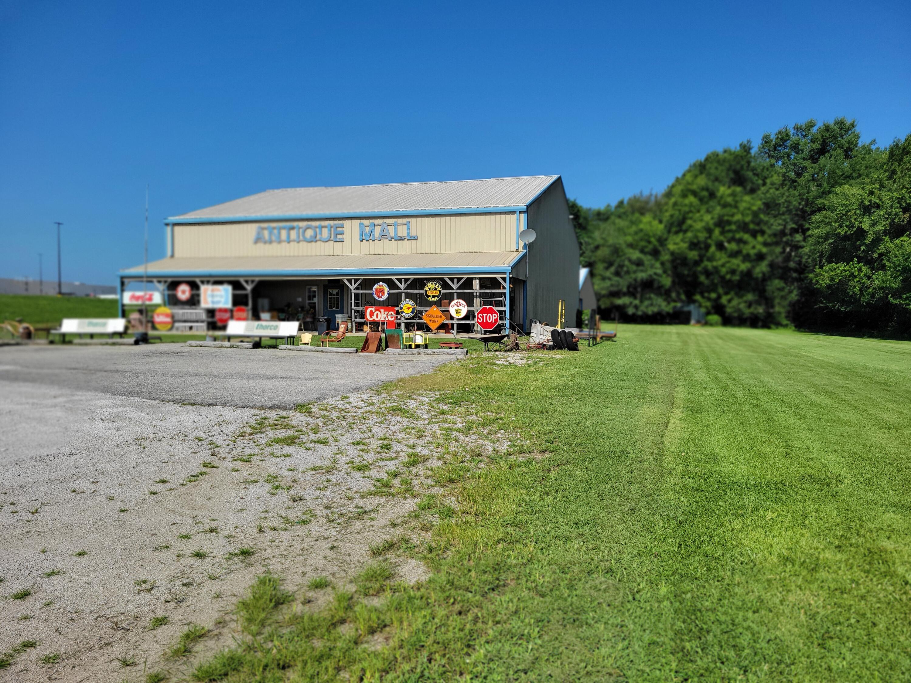 Photo 16 - Commercial Sale for sale – 13 SW 1st Lane  Lamar, MO