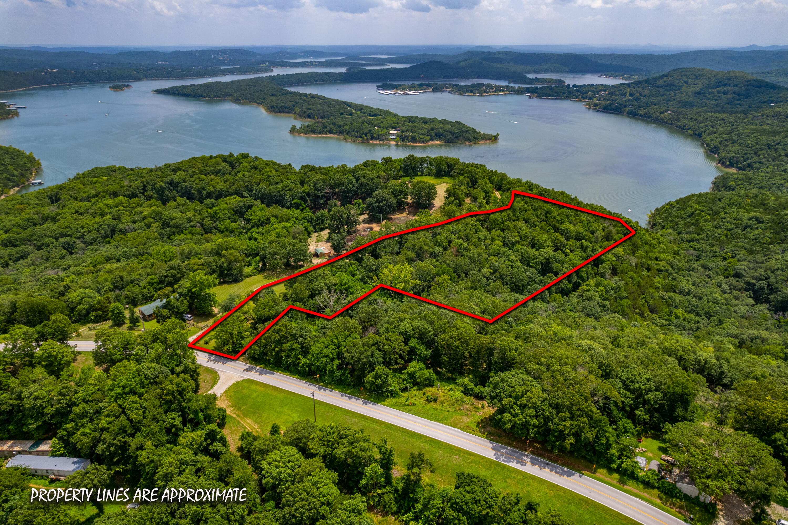 Land for sale – 16  Acres Cliffside Drive  Galena, MO