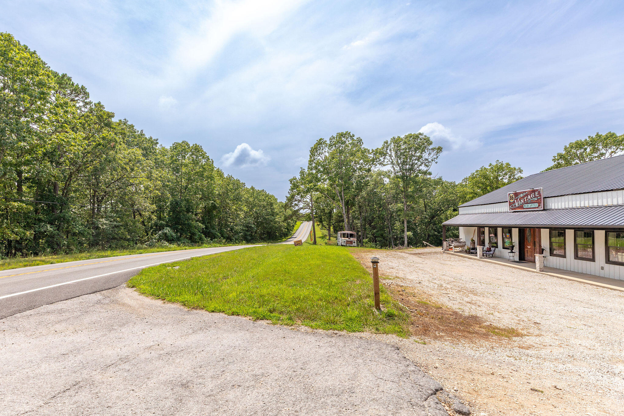 Photo 7 - Commercial Sale for sale – 9281  East State Hwy 86   Blue Eye, MO