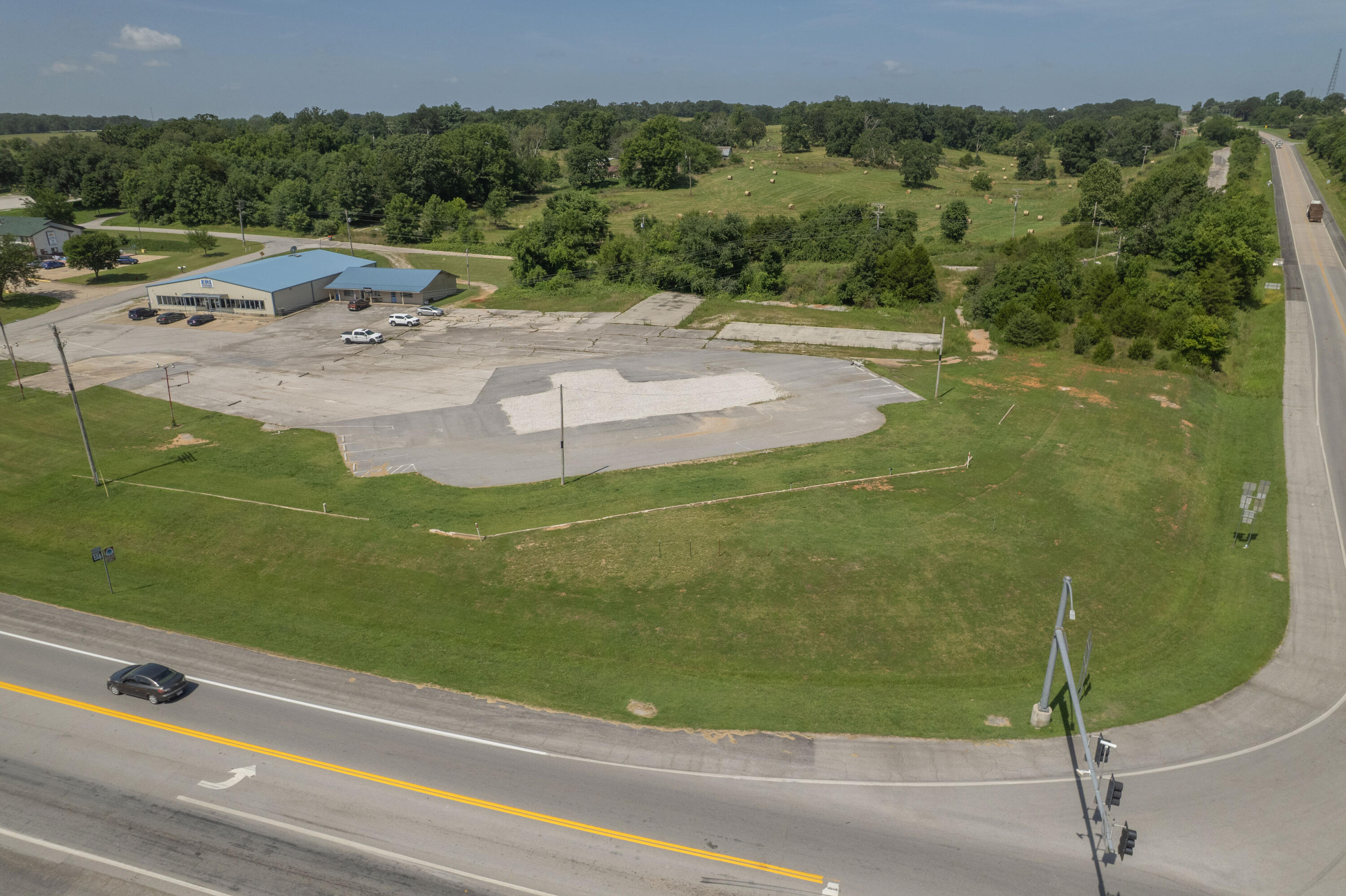 Photo 12 - Land for sale – 000 S Highway 37   Cassville, MO