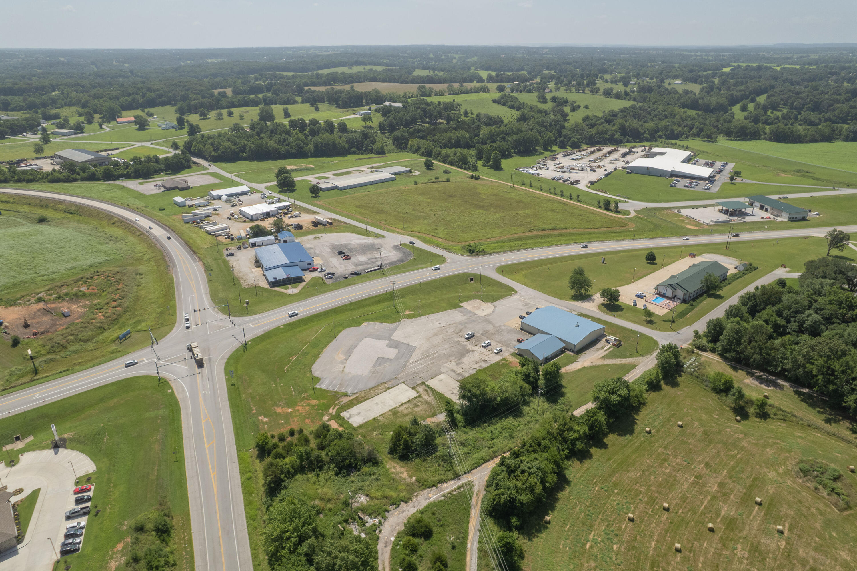 Photo 10 - Land for sale – 000 S Highway 37   Cassville, MO