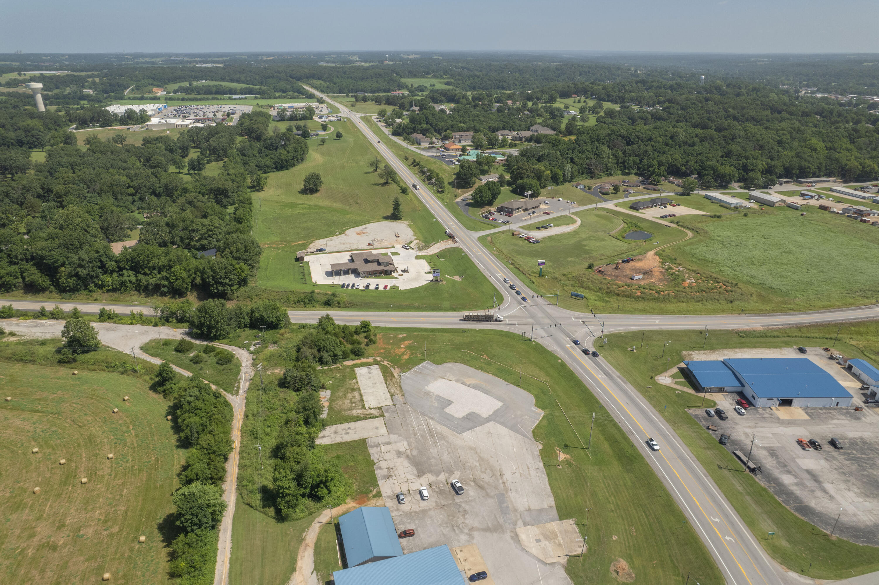 Photo 9 - Land for sale – 000 S Highway 37   Cassville, MO