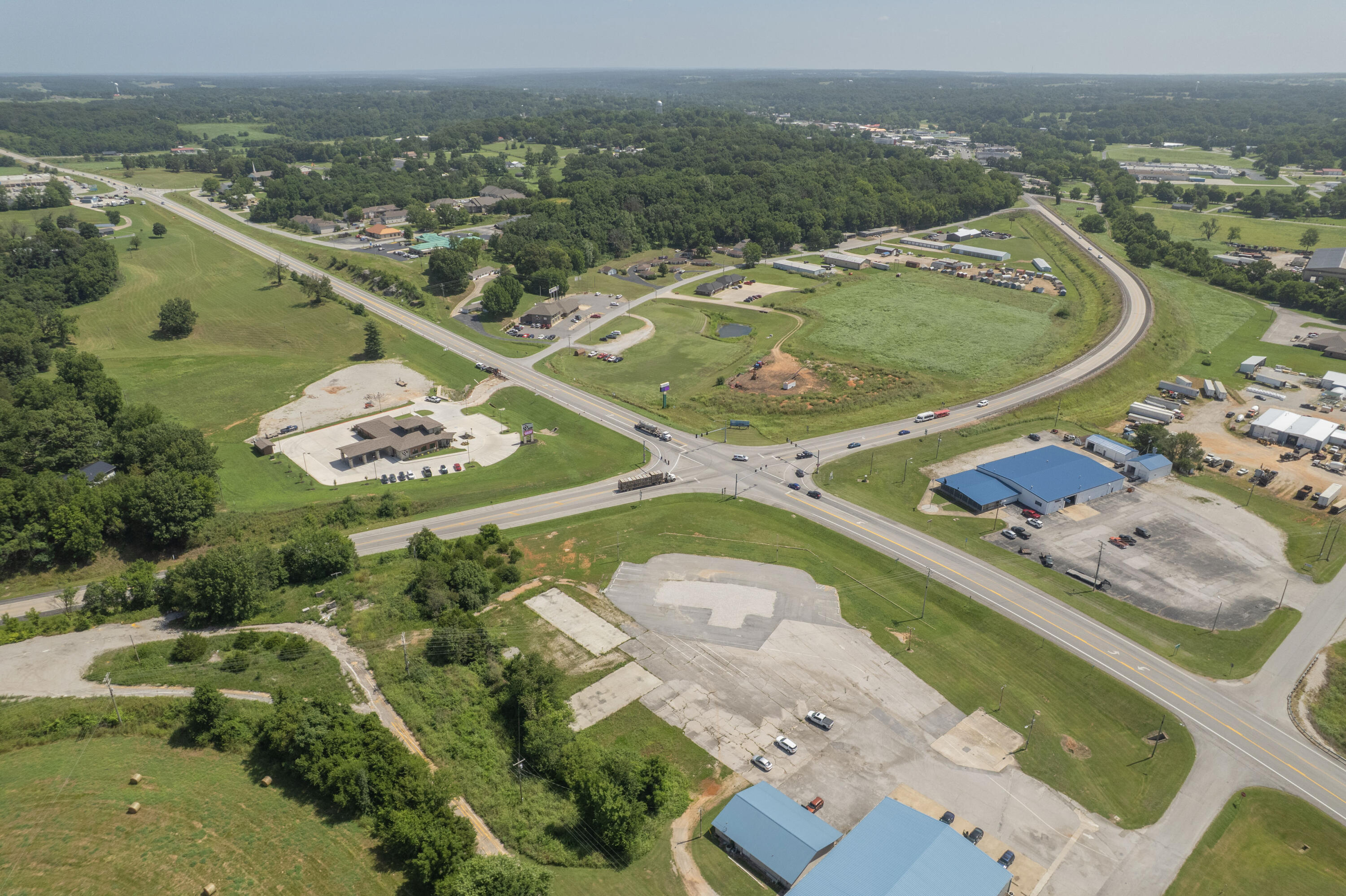 Photo 7 - Land for sale – 000 S Highway 37   Cassville, MO