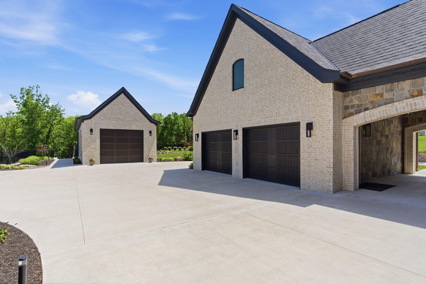 Photo 44 - Residential for sale – 300  Ridgecrest Drive  Saddlebrooke, MO